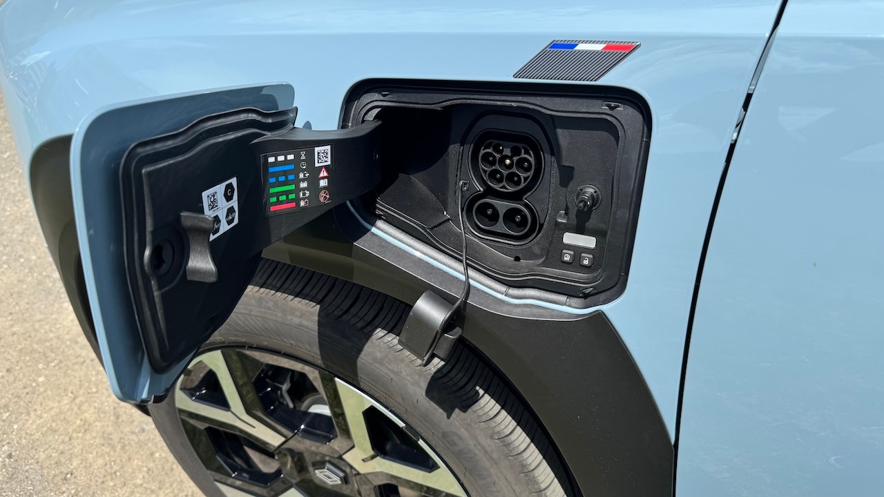 RENAULT R4 E-Tech Comfort Range 52 kWh Techno-image-9