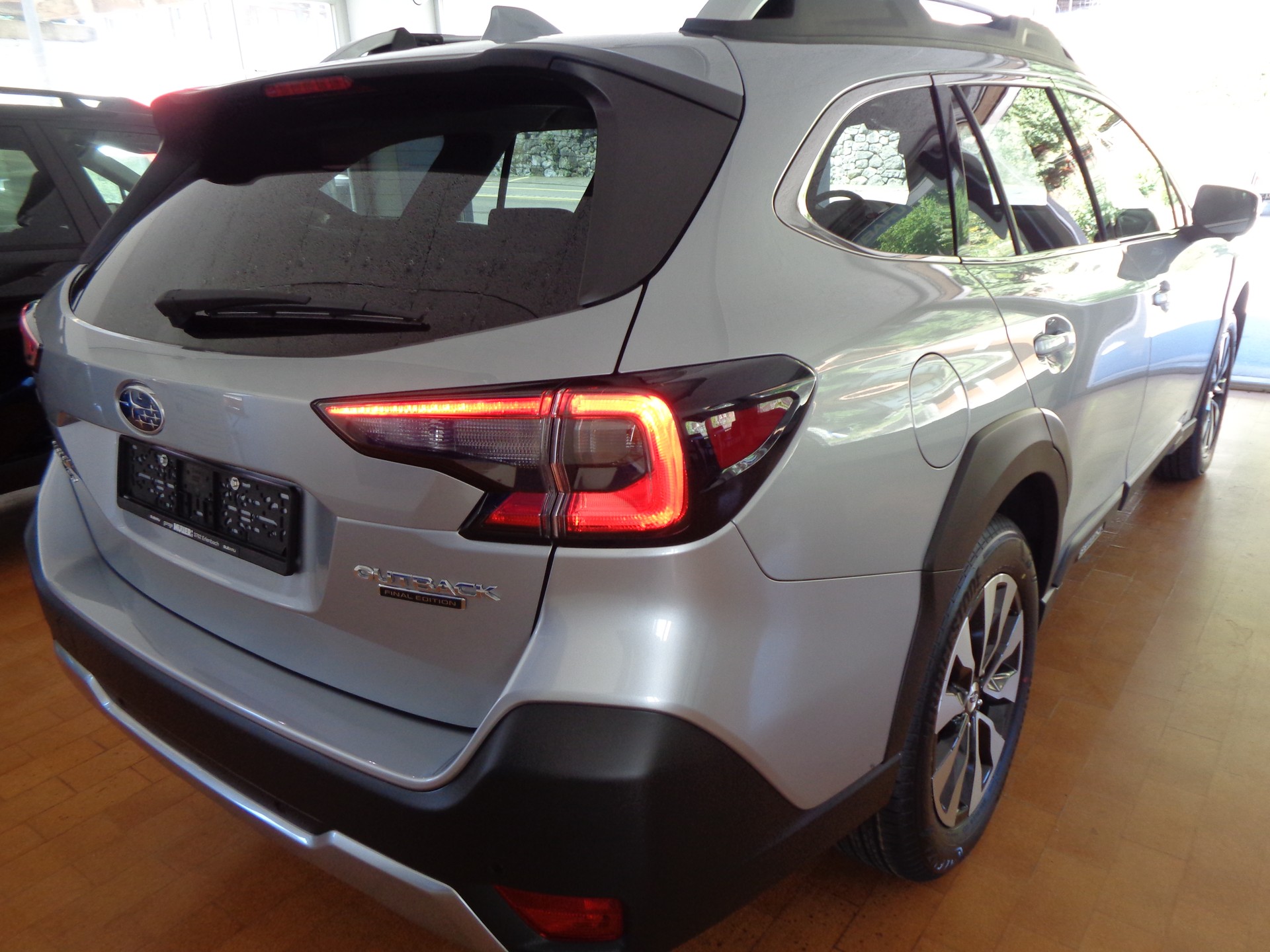 SUBARU Outback 2.5i Final Edition AWD Lineartronic-image-8