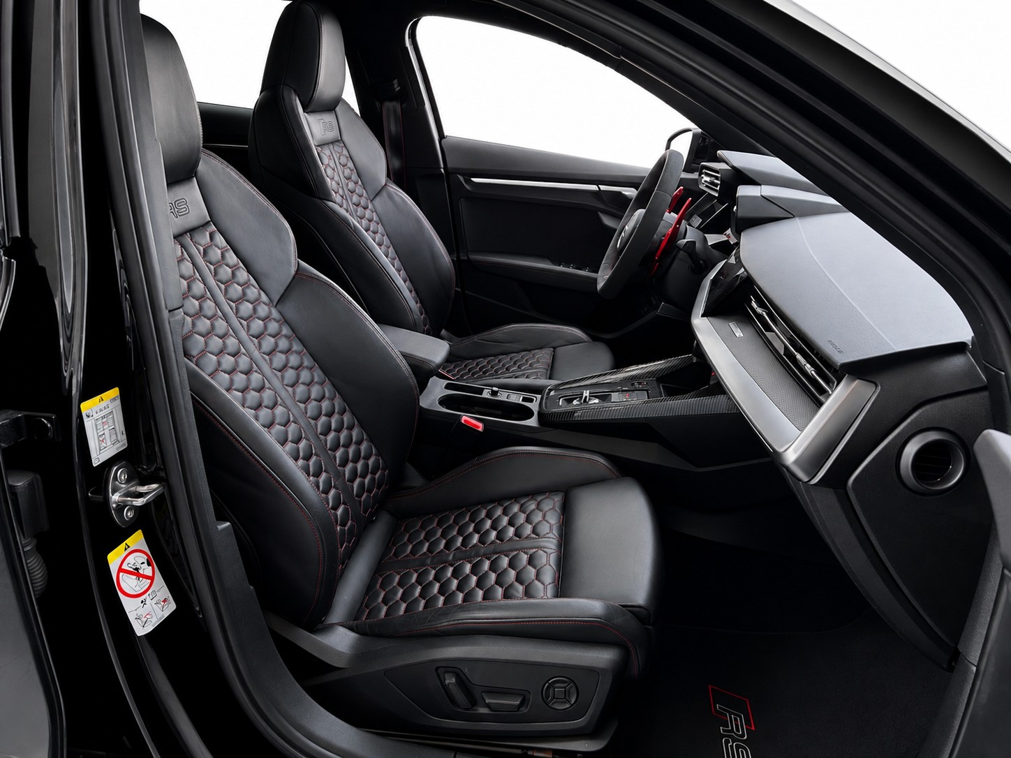 MERCEDES-BENZ E 220 d AMG Line 4matic CH FAHRZEUG-image-13