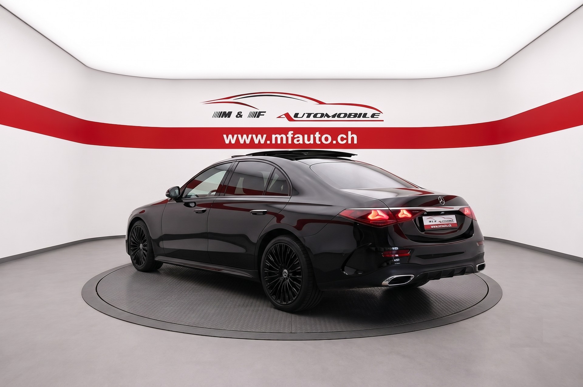 MERCEDES-BENZ E 220 d AMG Line 4matic CH FAHRZEUG-image-4