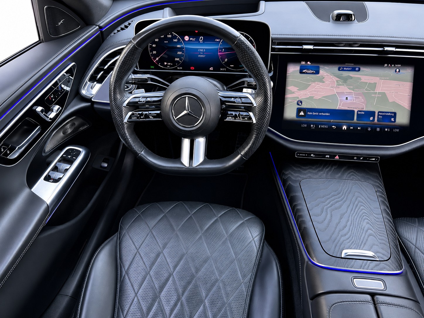 MERCEDES-BENZ E 220 d AMG Line 4matic CH FAHRZEUG-image-16