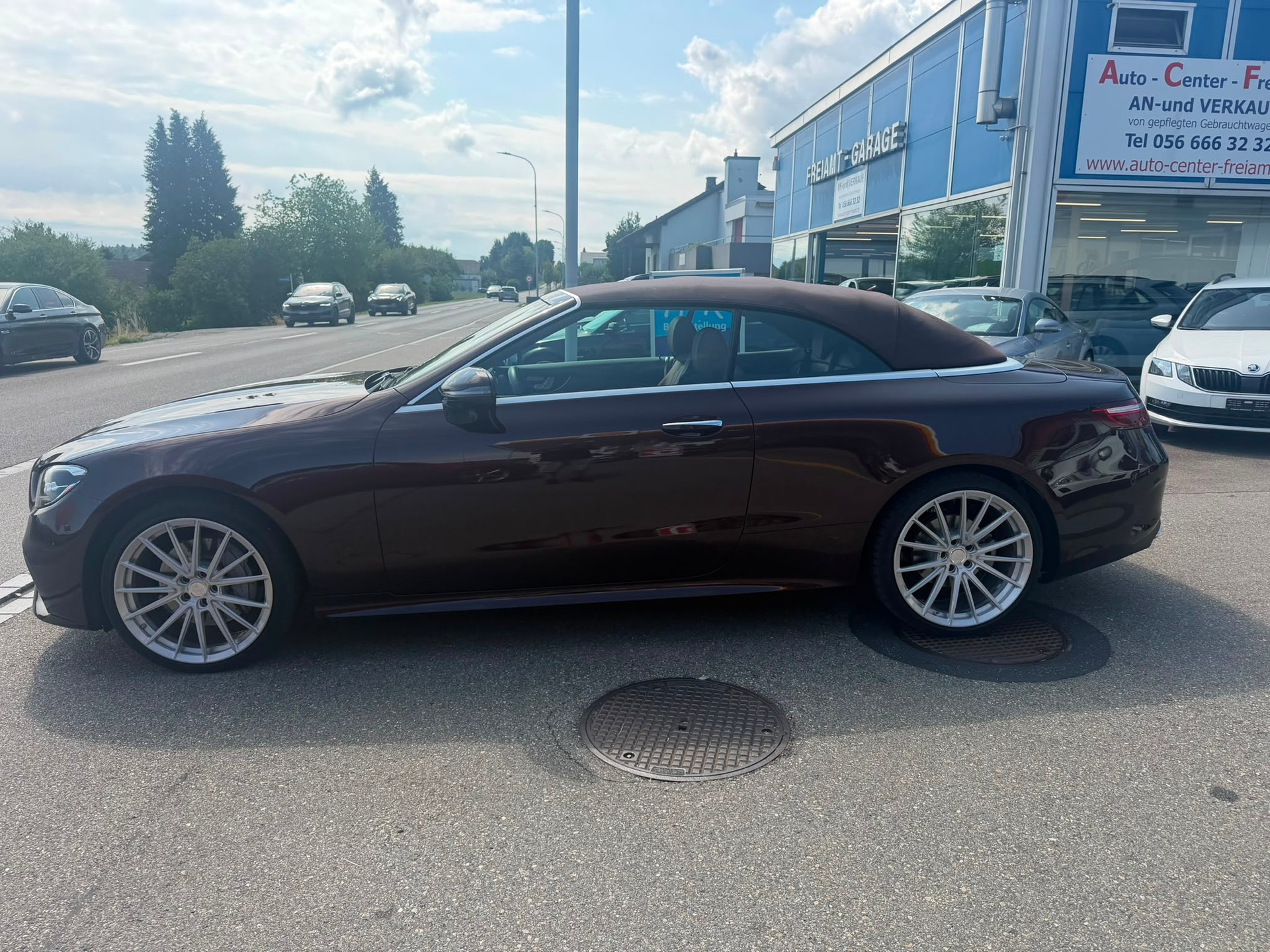 MERCEDES-BENZ E 300 d Cabriolet 4Matic AMG Line 9G-Tronic-showroom-element-1