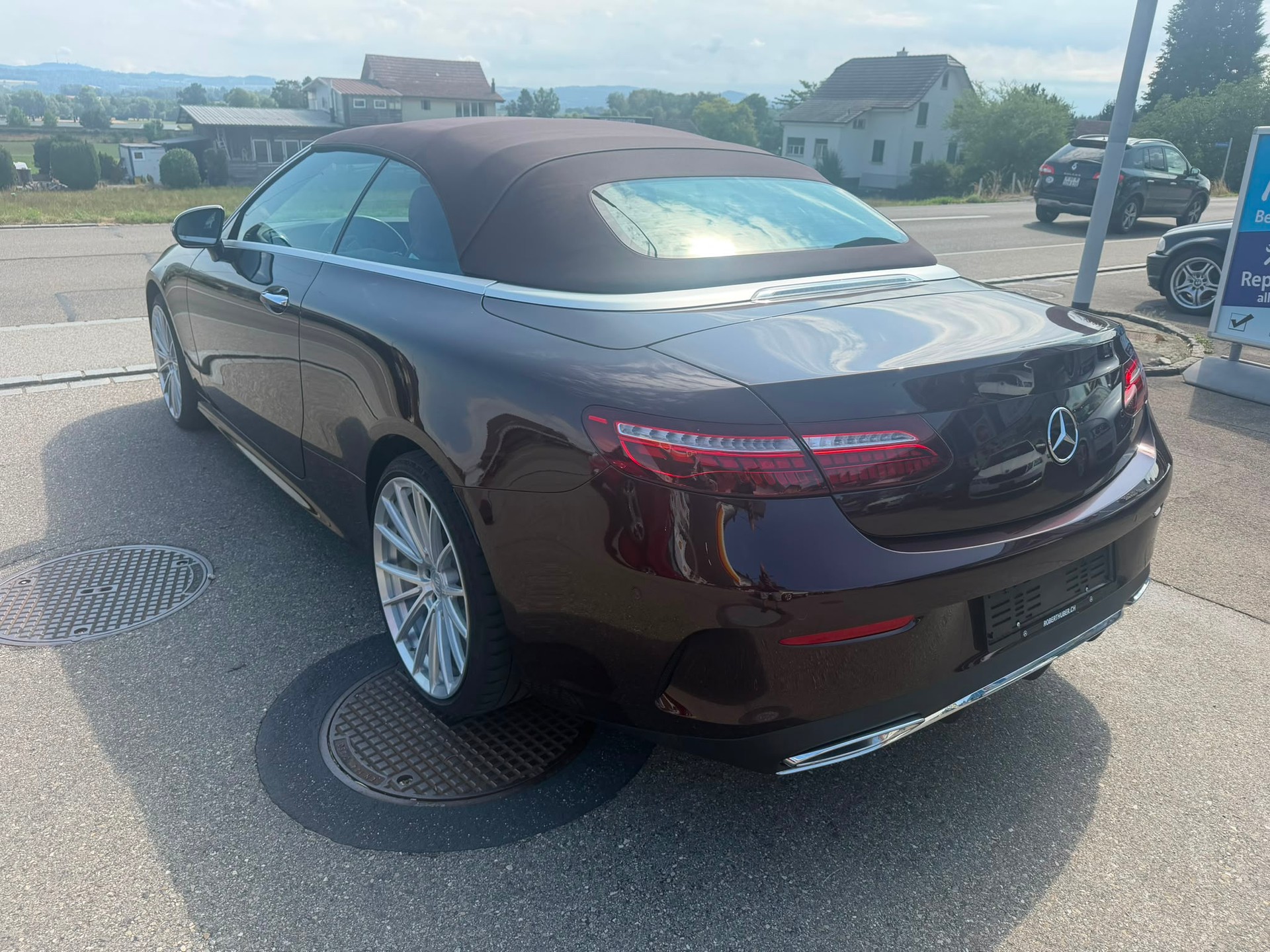 MERCEDES-BENZ E 300 d Cabriolet 4Matic AMG Line 9G-Tronic-showroom-element-2
