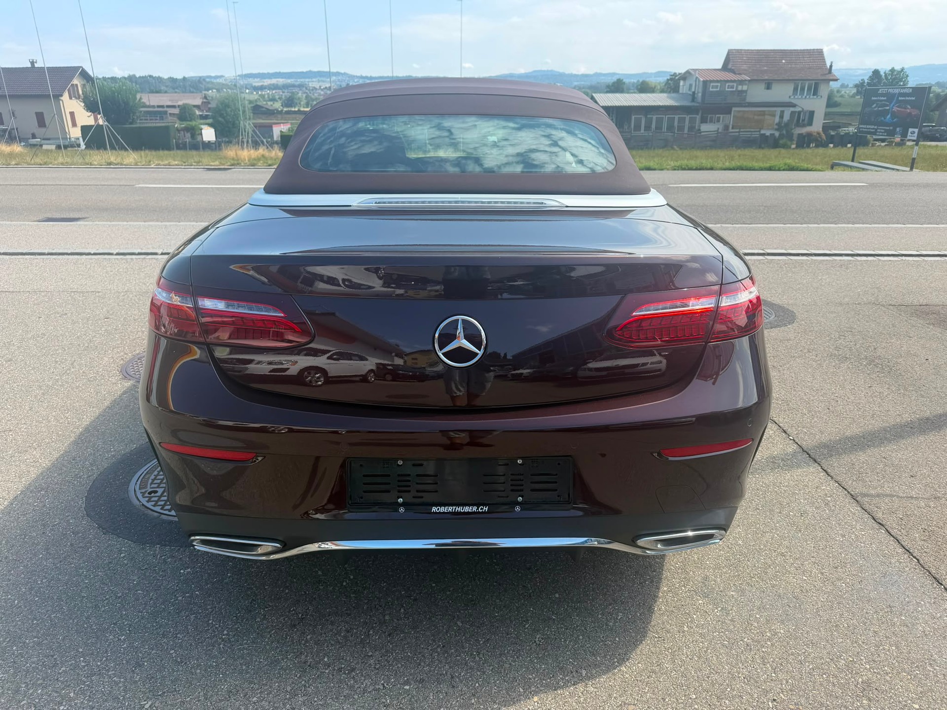 MERCEDES-BENZ E 300 d Cabriolet 4Matic AMG Line 9G-Tronic-showroom-element-3