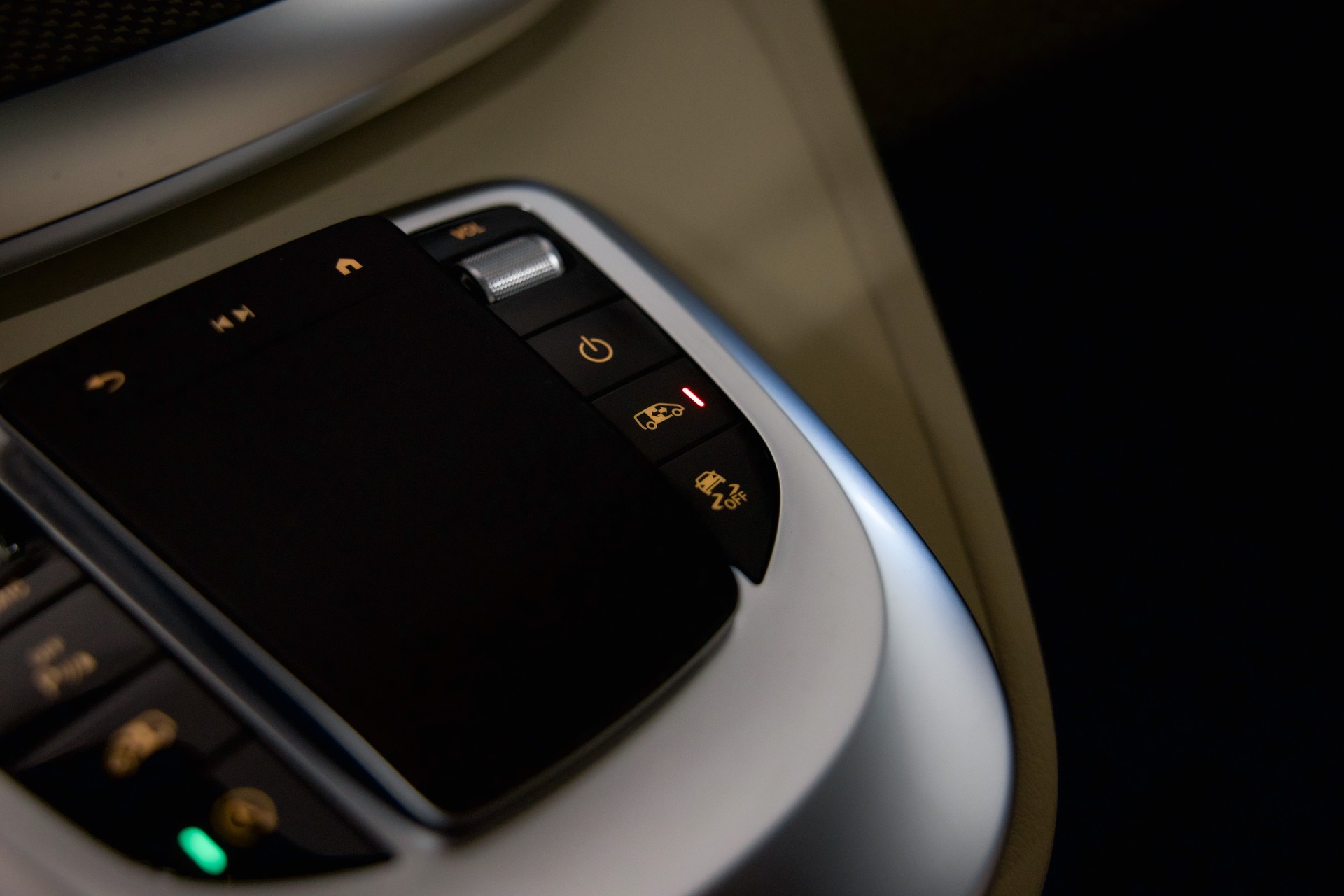 MERCEDES-BENZ V 300 d lang AMG Line Avantgarde 4Matic 9G-Tronic-image-28