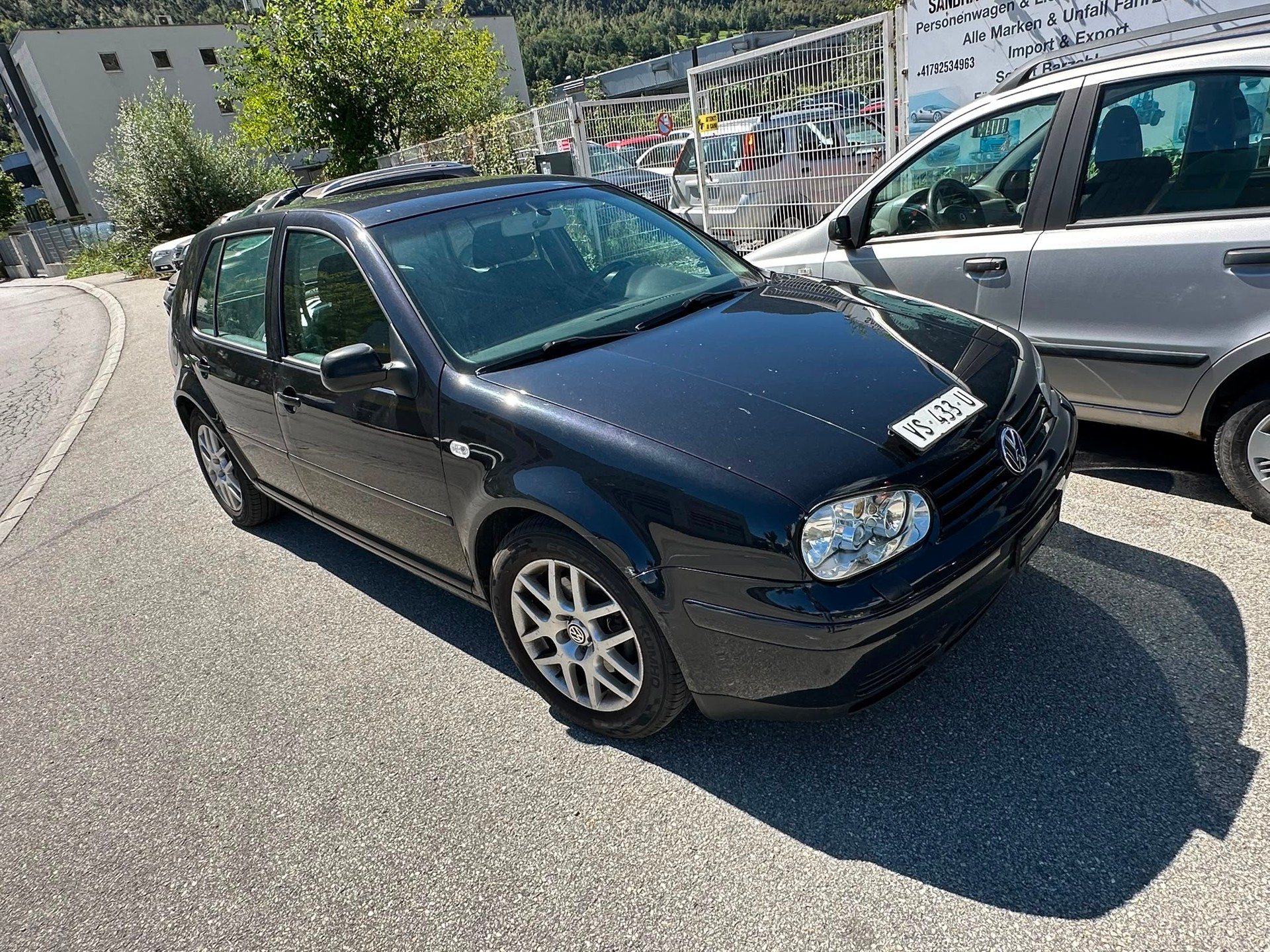 VW Golf 1.9TDI PD Highline 4Motion-image-3