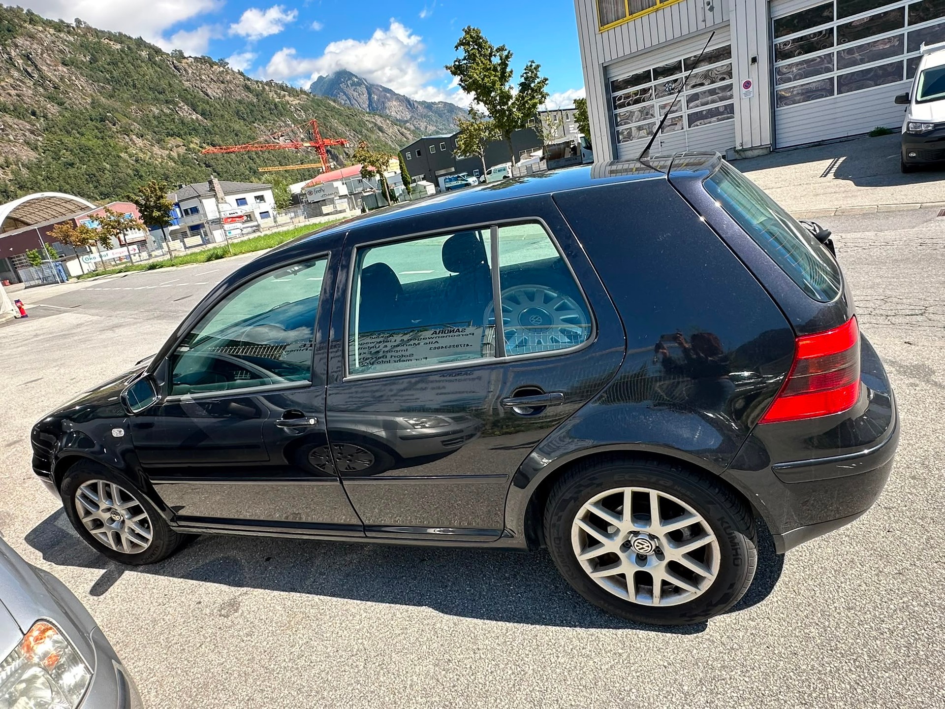 VW Golf 1.9TDI PD Highline 4Motion-image-6