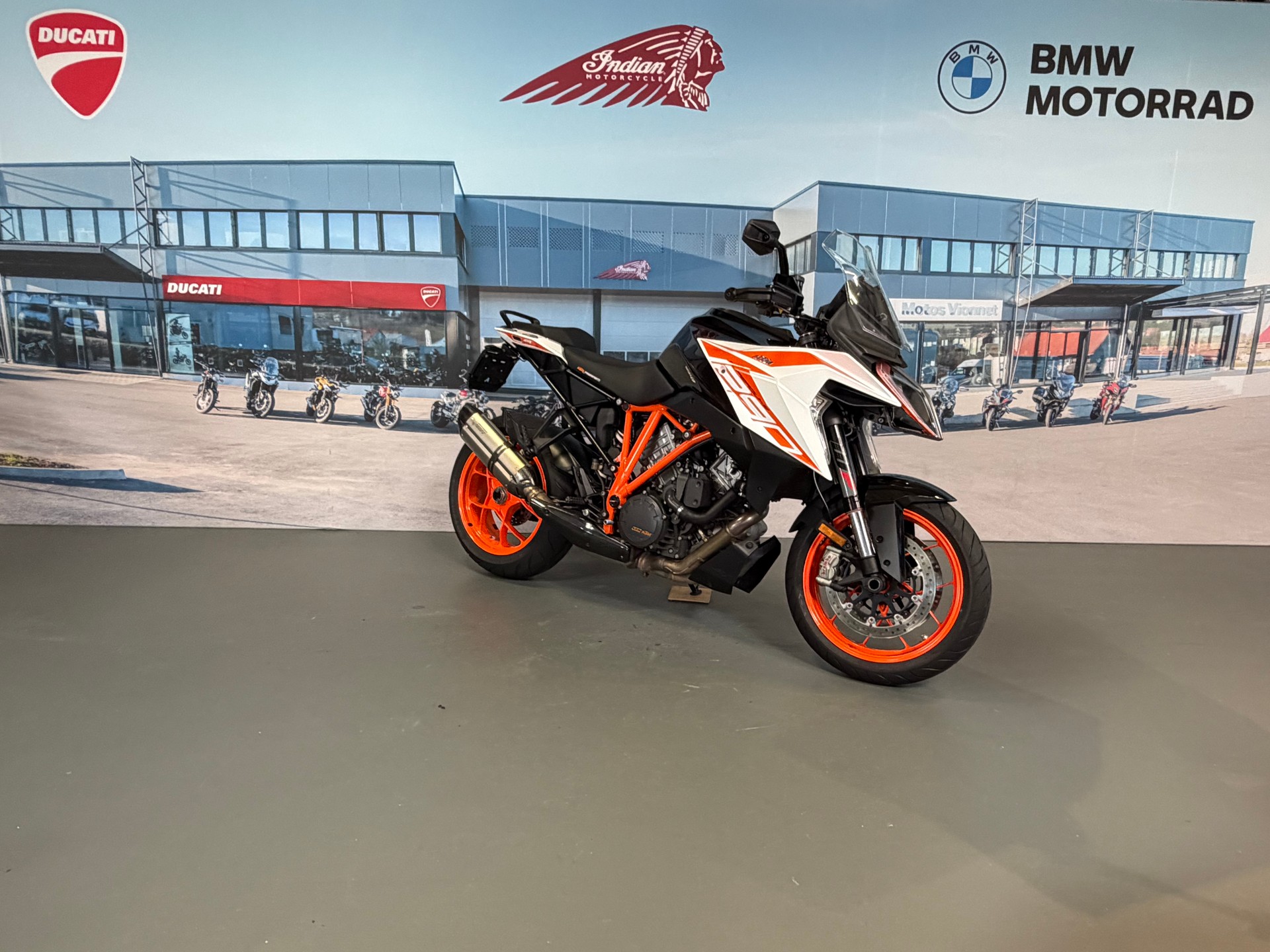 KTM 1290 Super Duke GT-image-0