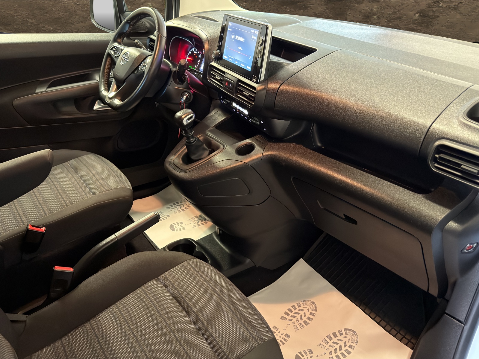 OPEL Combo Life 1.5 Elegance-image-12