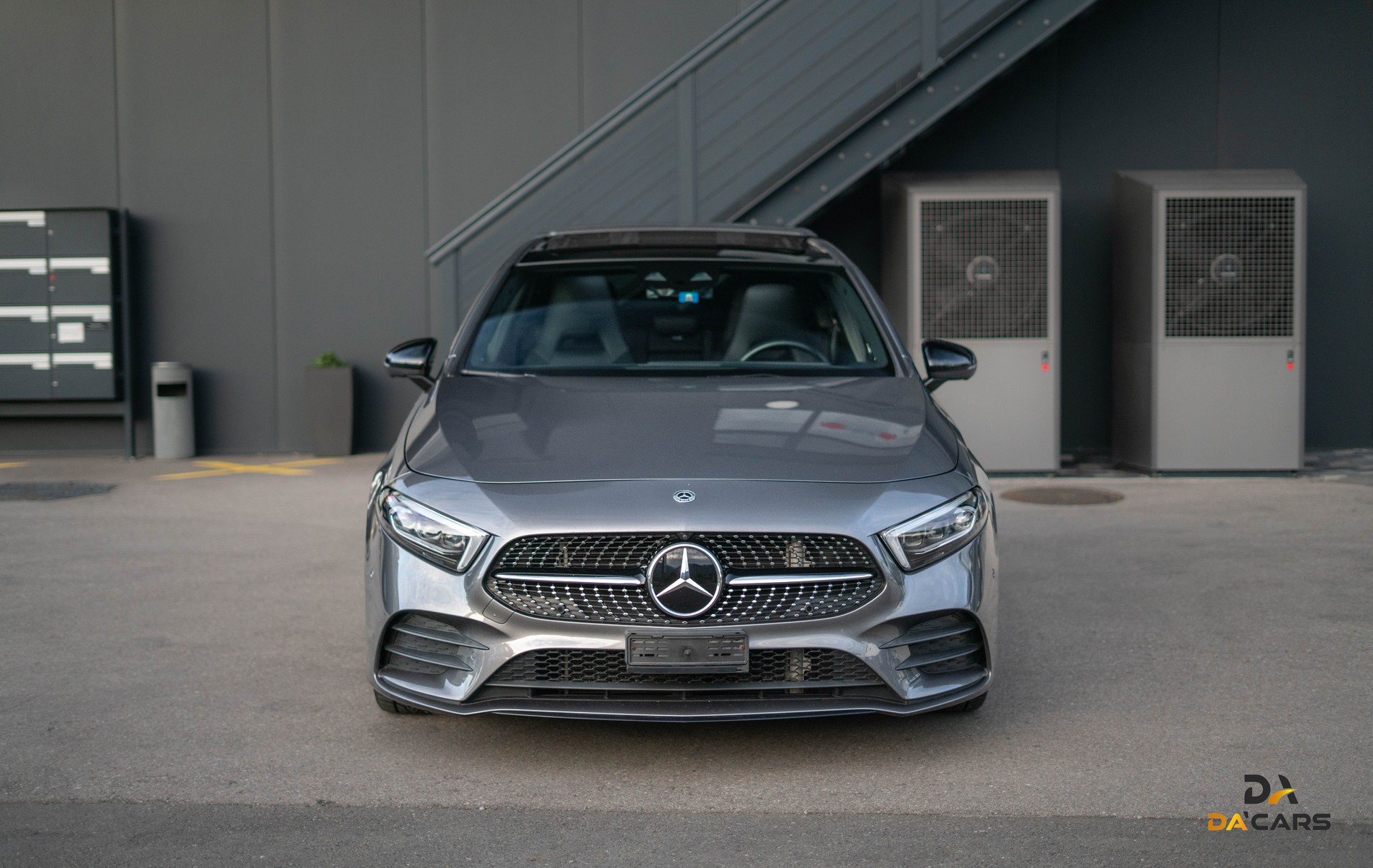 MERCEDES-BENZ A 250 AMG Line 7G-DCT-showroom-element-1