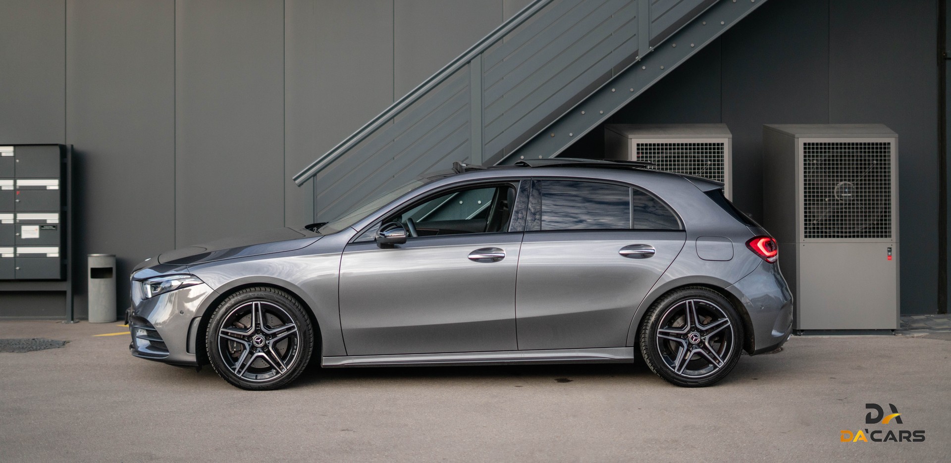 MERCEDES-BENZ A 250 AMG Line 7G-DCT-showroom-element-2