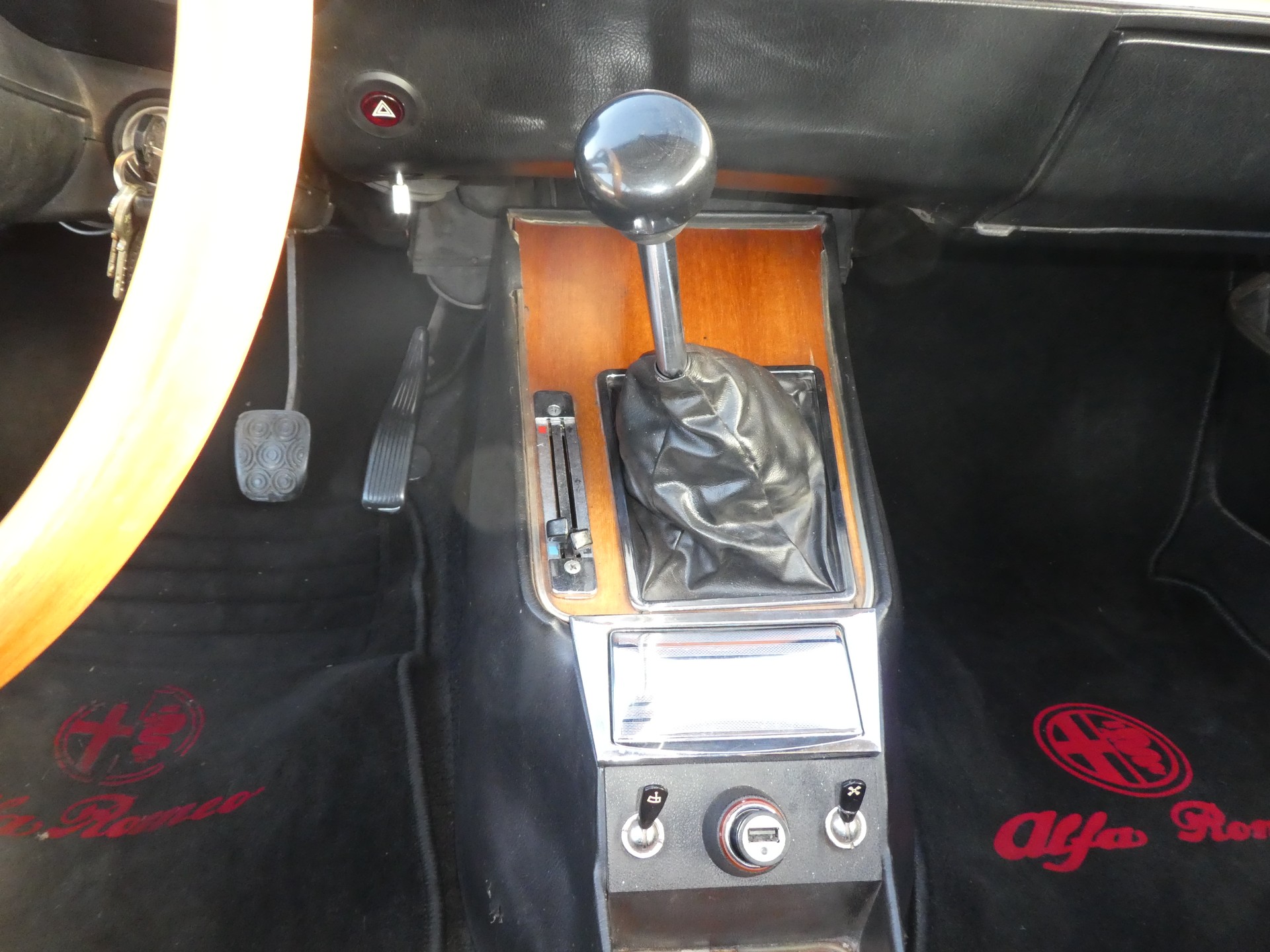 ALFA ROMEO 2000 Bertone Veteran-image-8