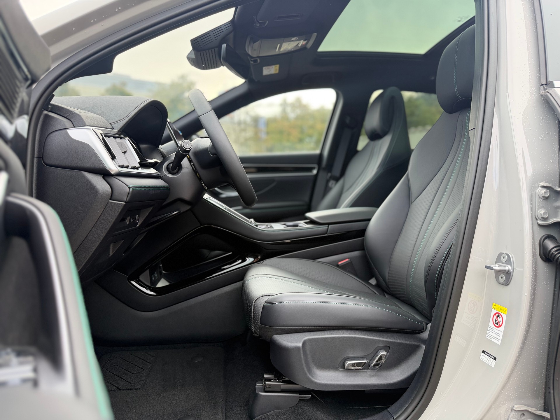 BYD Seal U DM-i Design AWD-image-11