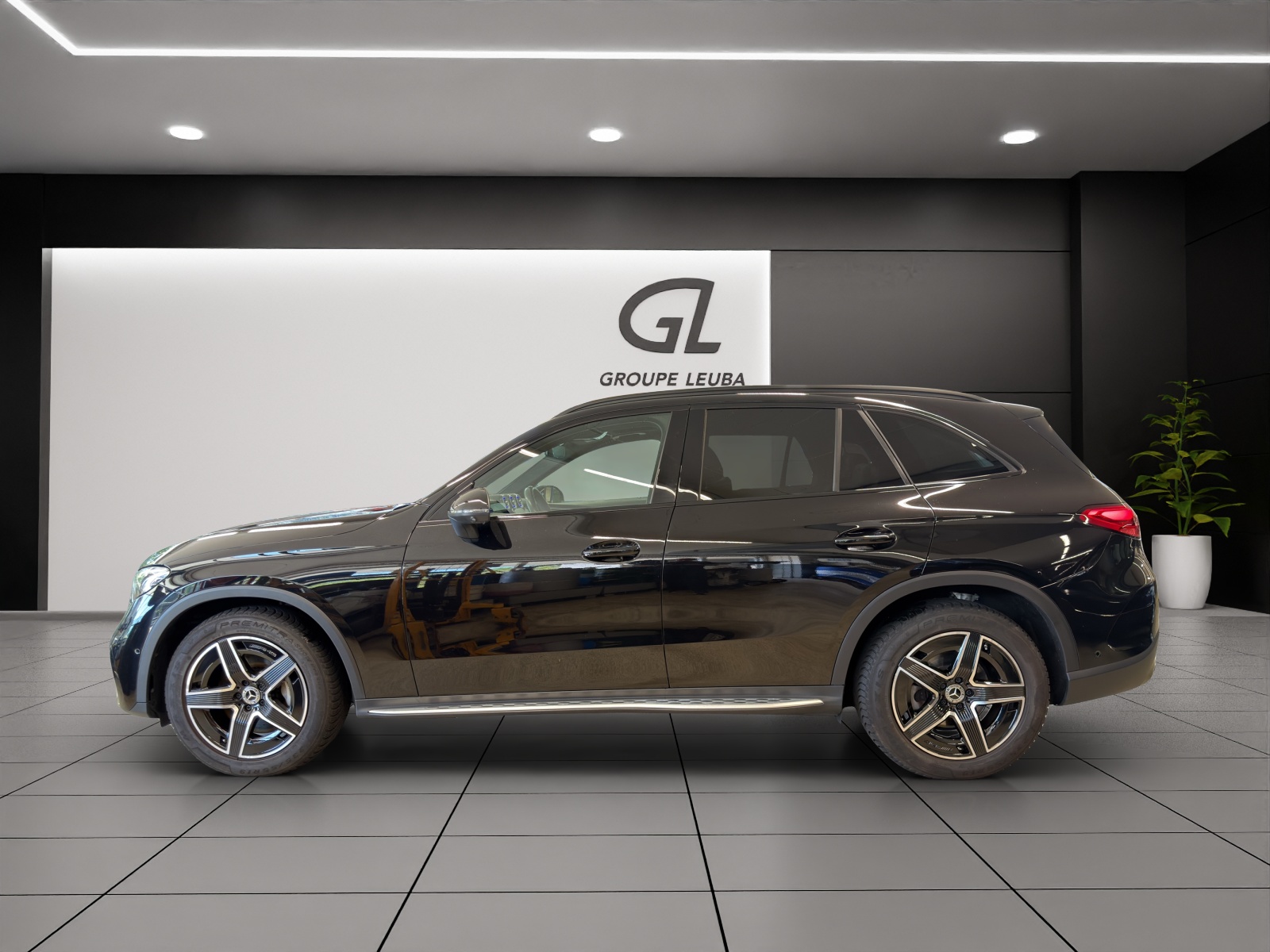MERCEDES-BENZ GLC 220 d 4M 9G-Tronic-showroom-element-2