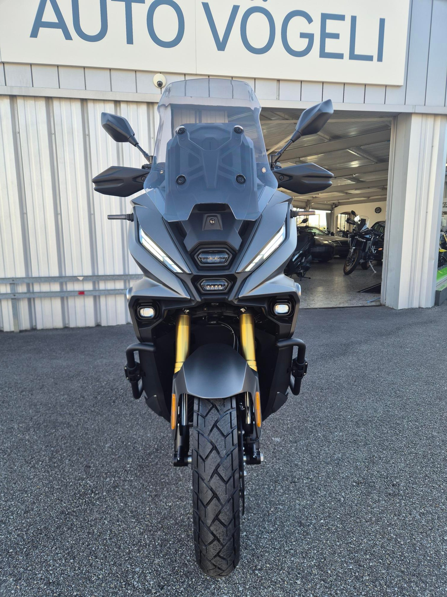 VOGE SR450X ADV-image-2