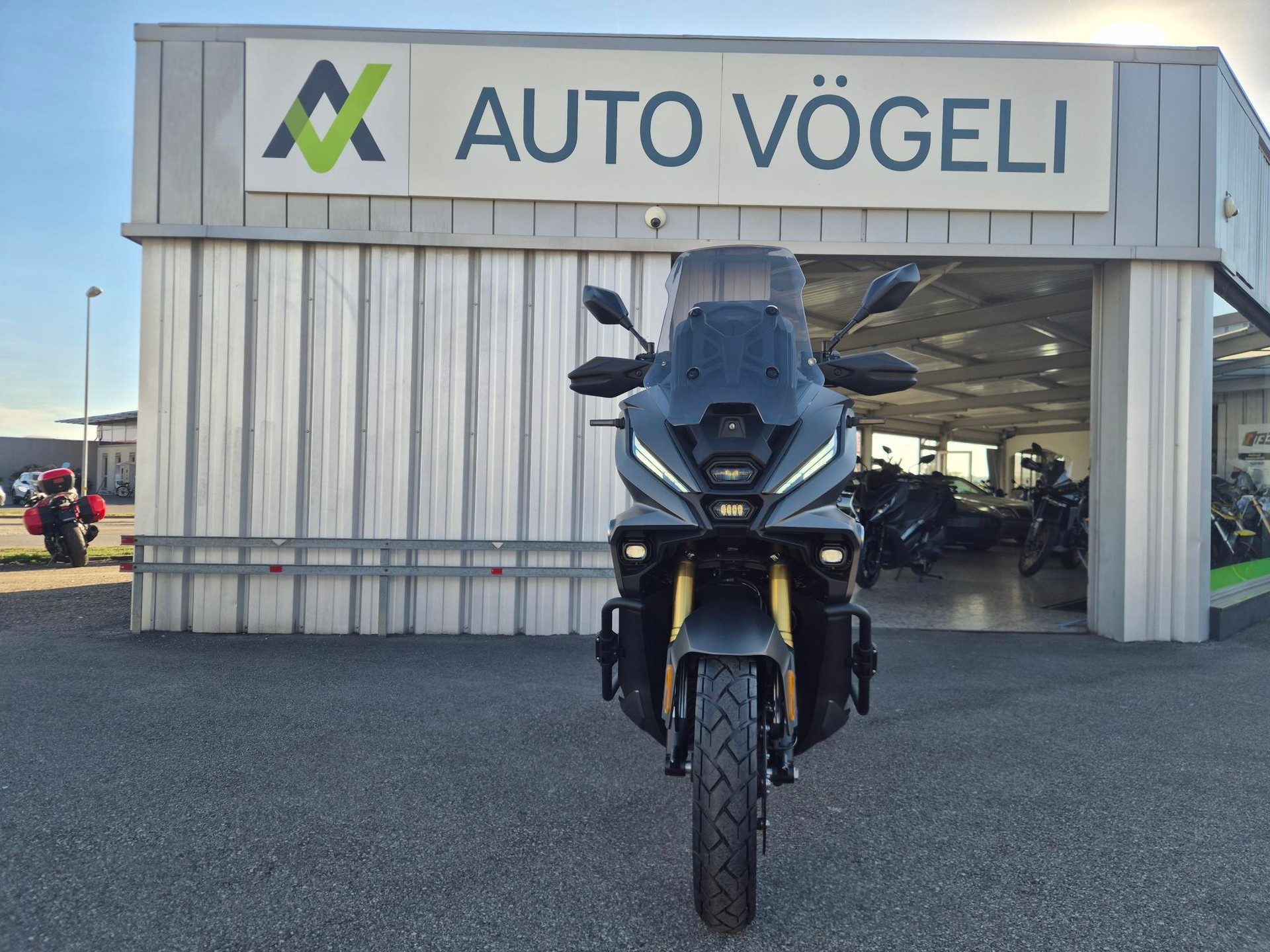 VOGE SR450X ADV-image-1