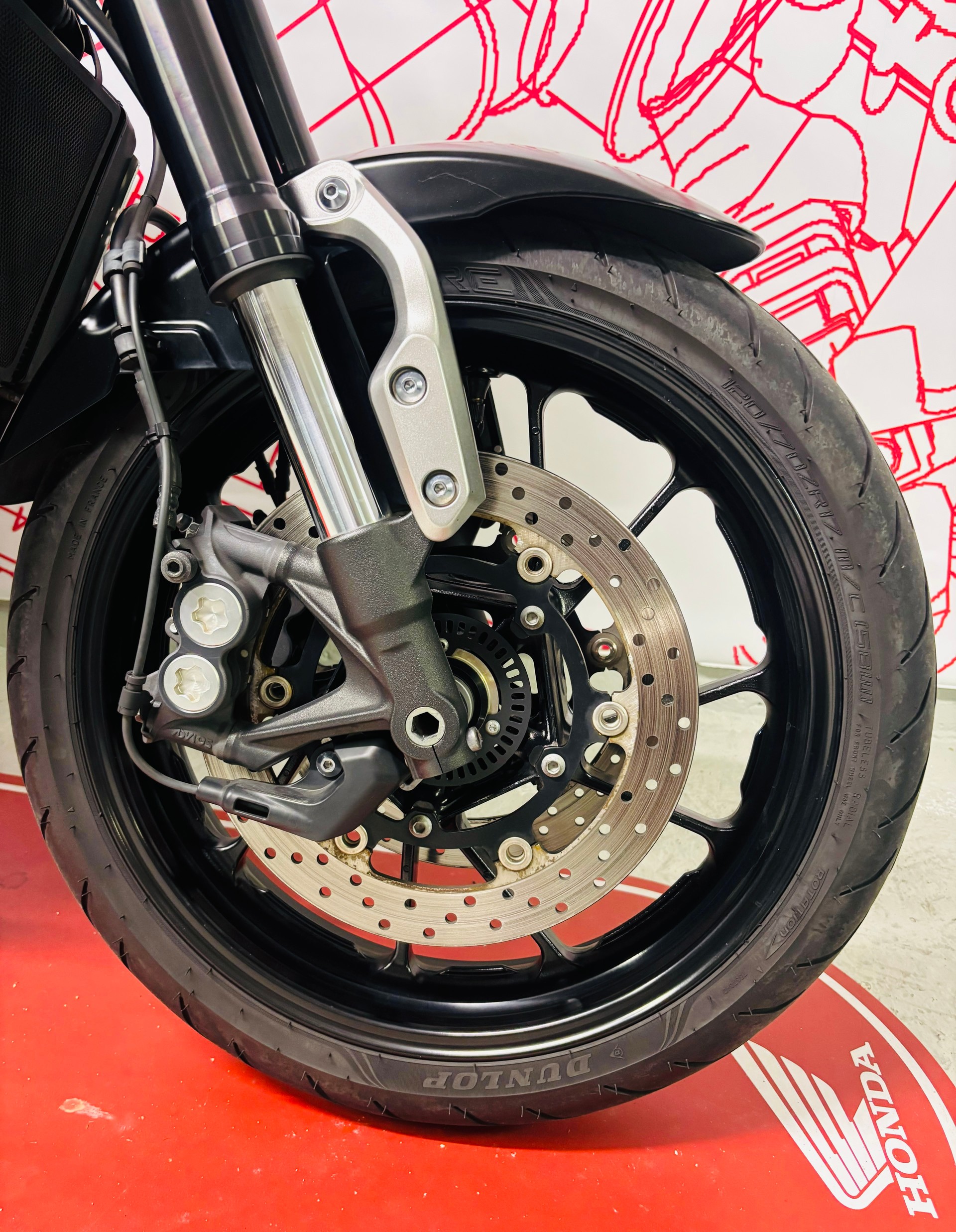 YAMAHA XSR 900-image-7