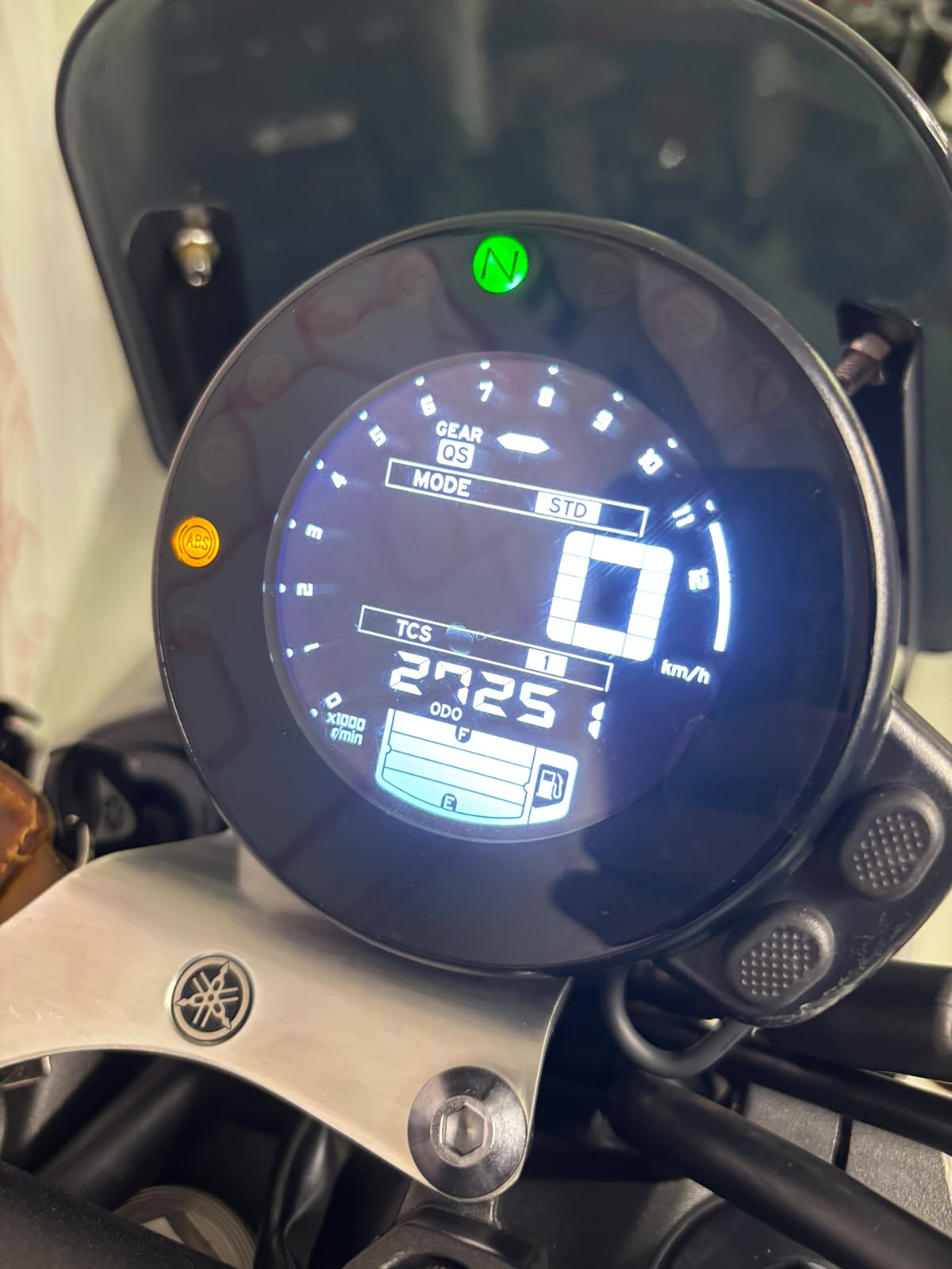 YAMAHA XSR 900-showroom-element-2