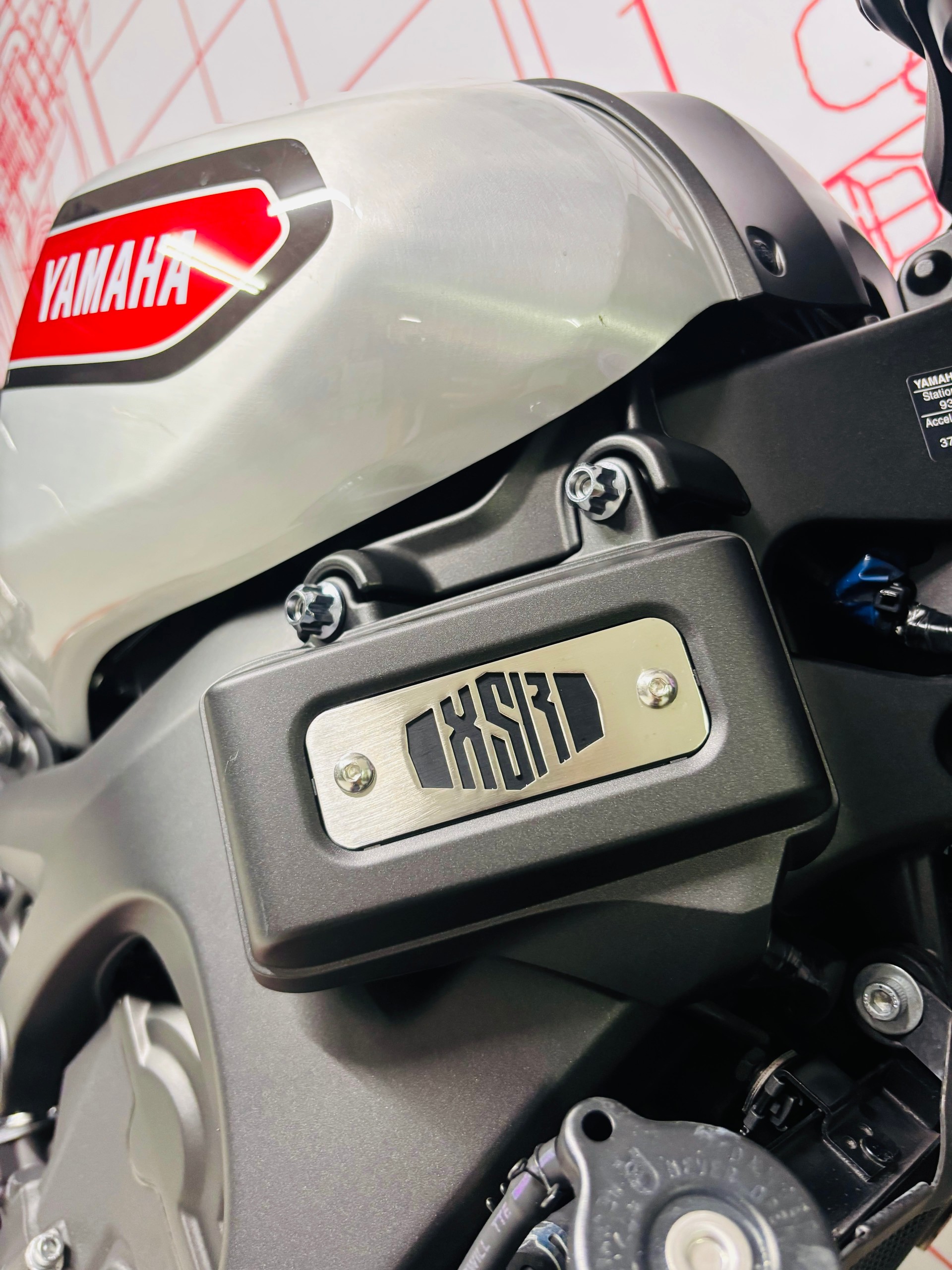YAMAHA XSR 900-showroom-element-3