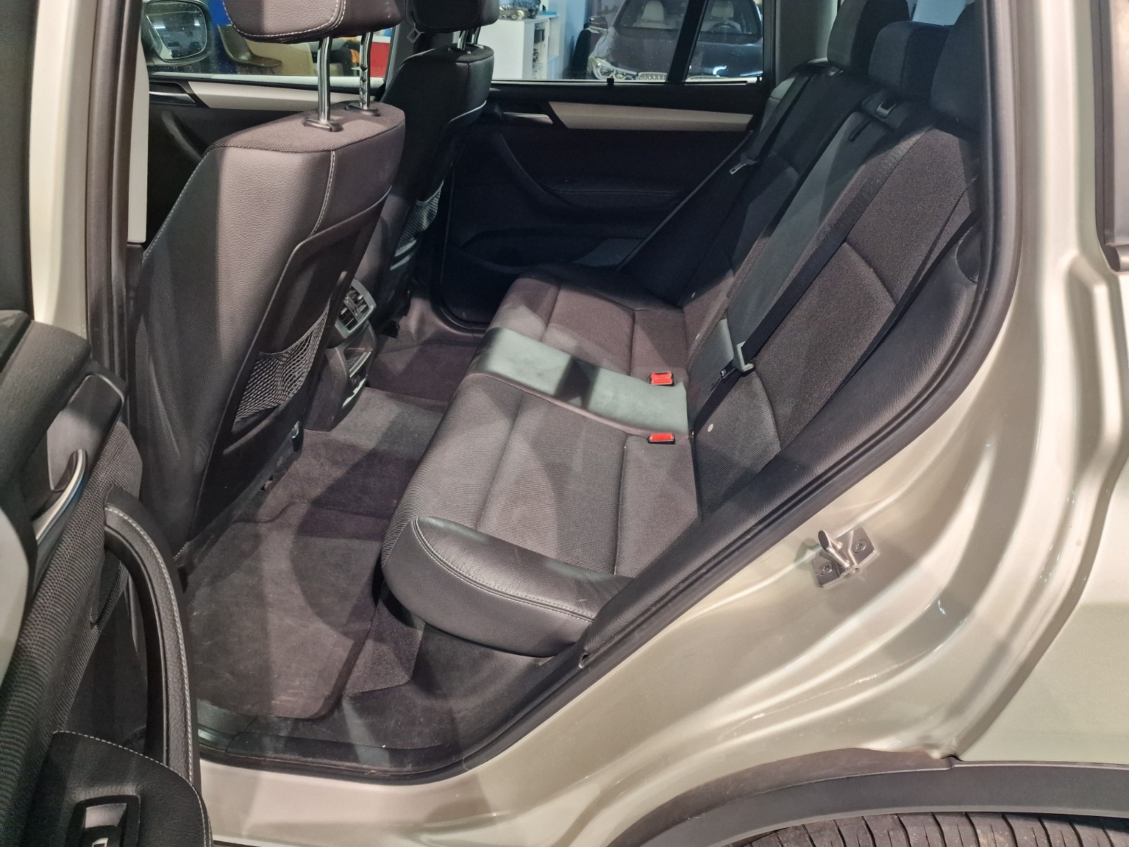 BMW X3 xDrive 20d Steptronic-image-14