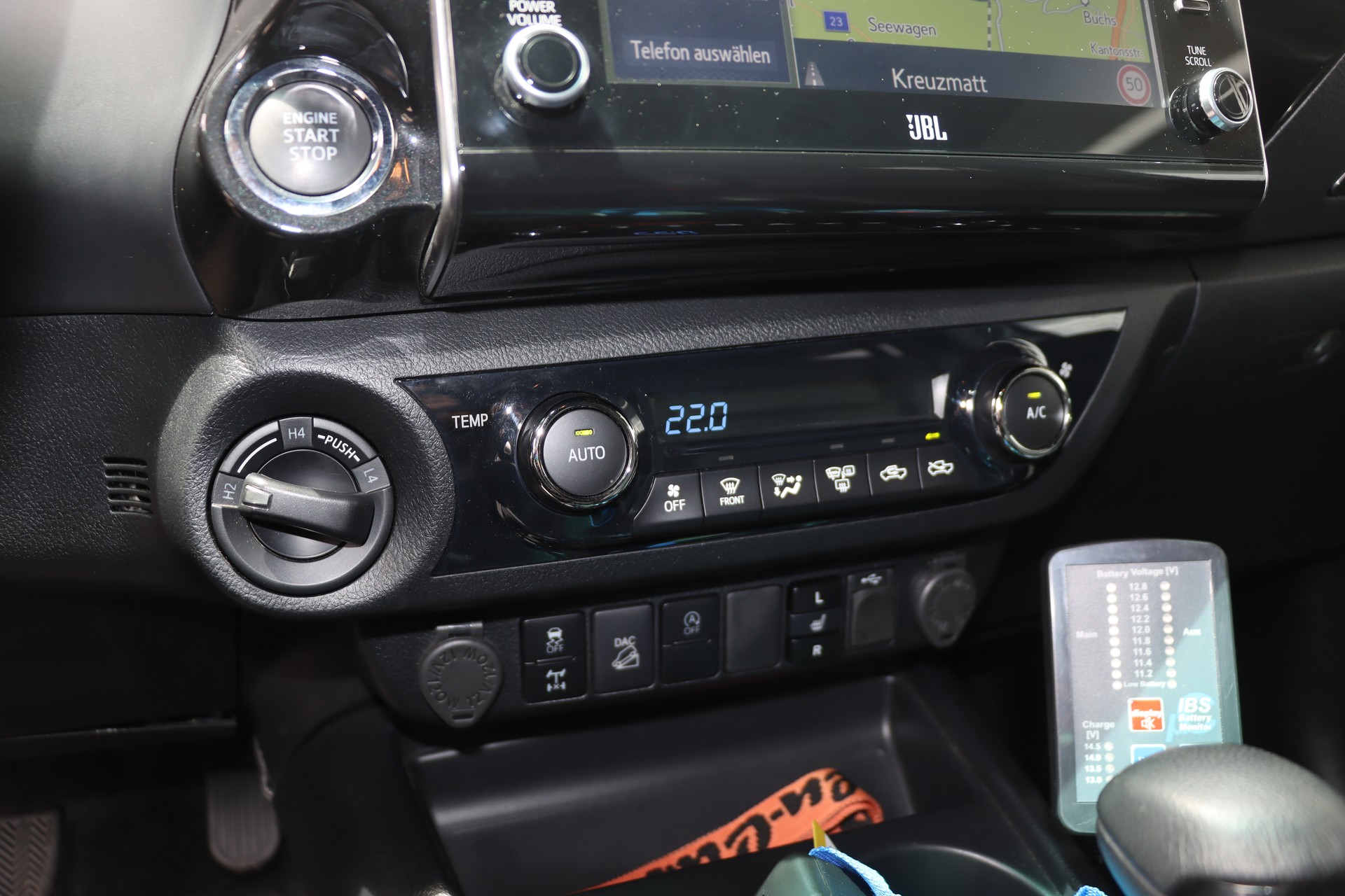 TOYOTA Hilux 2.8D-4D Invincible Double Cab 4x4 A-image-13