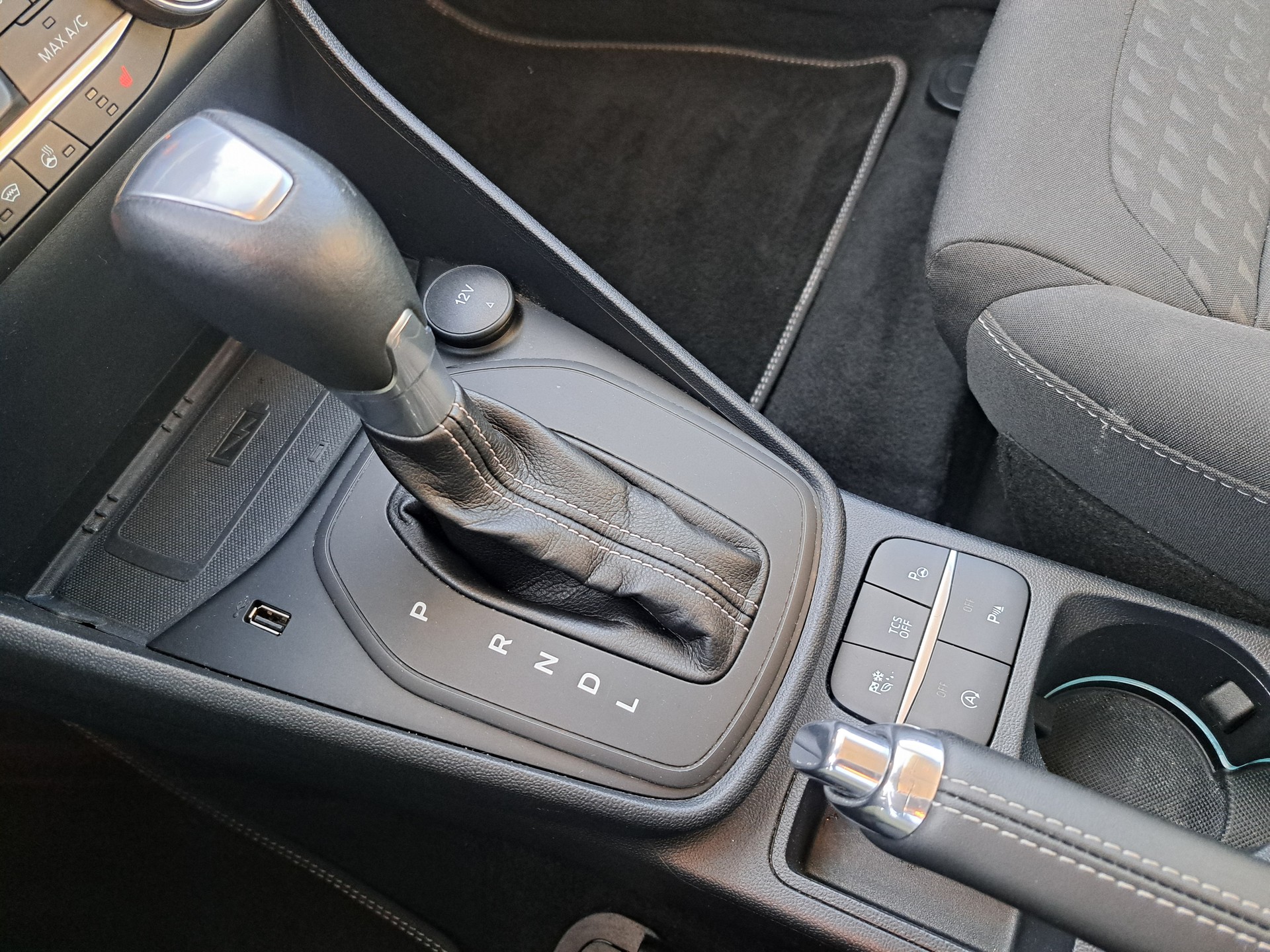 FORD Fiesta 1.0 SCTi Titanium Automat-image-13