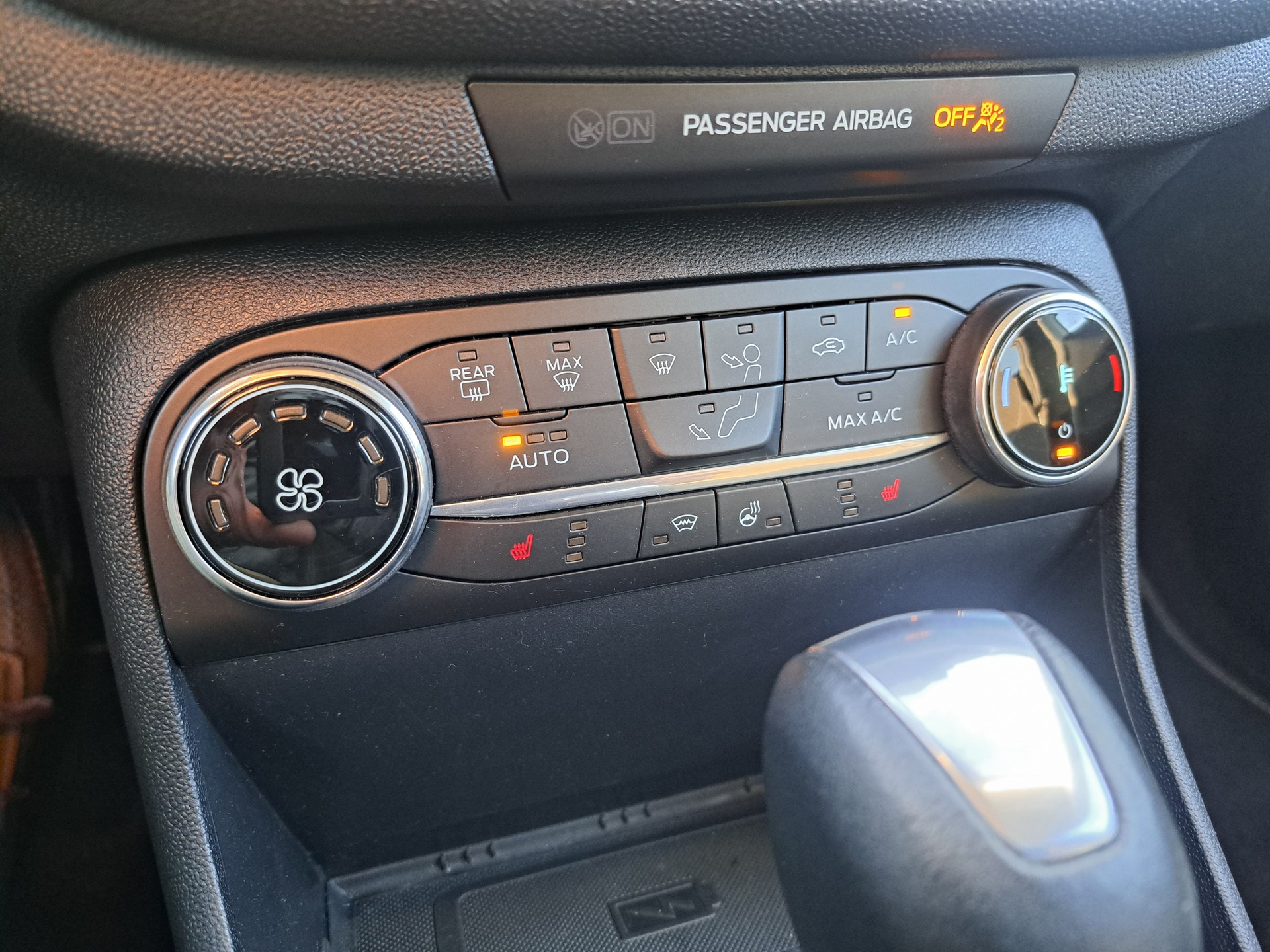 FORD Fiesta 1.0 SCTi Titanium Automat-image-12
