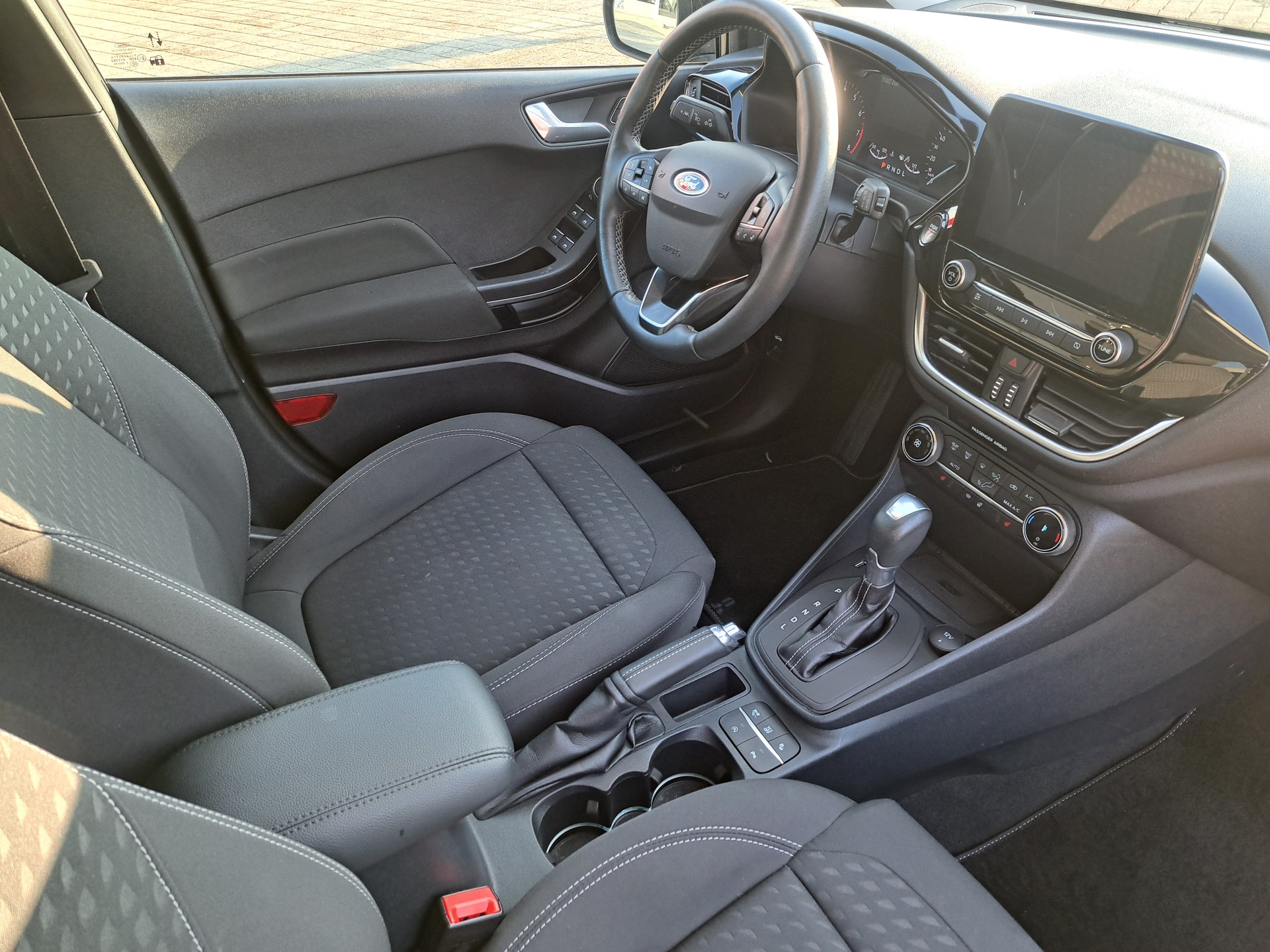 FORD Fiesta 1.0 SCTi Titanium Automat-image-3