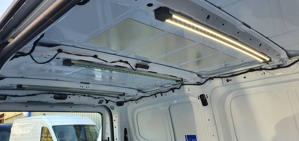 FORD Transit Custom Van 280 L1 2.0 EcoBlue 136 Trend-image-9