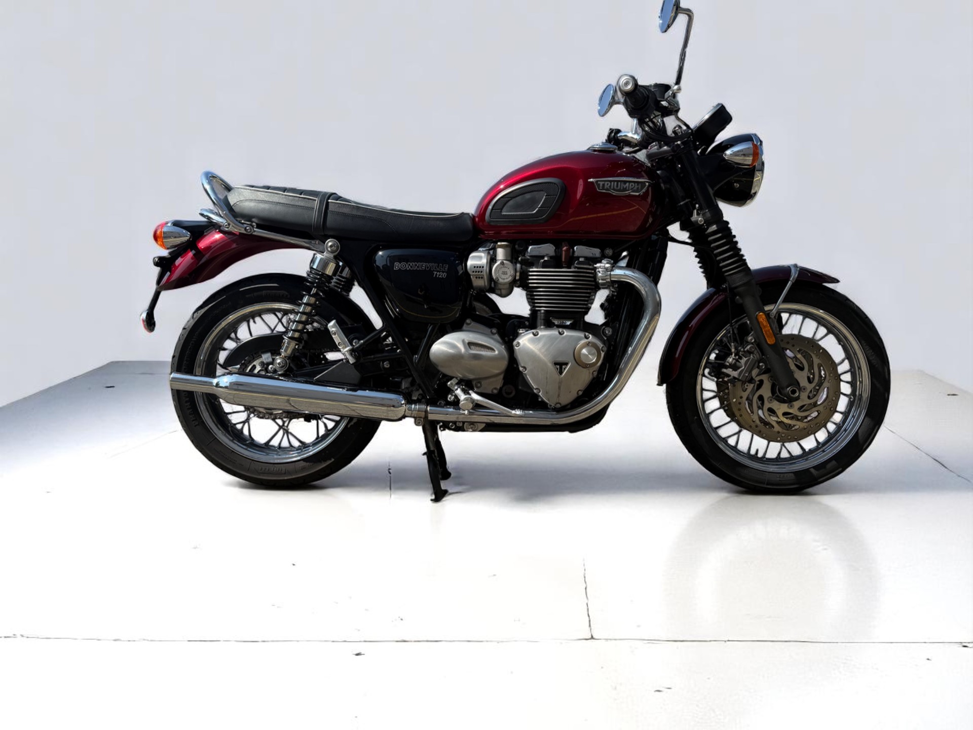 TRIUMPH Bonneville T120 ABS-image-1