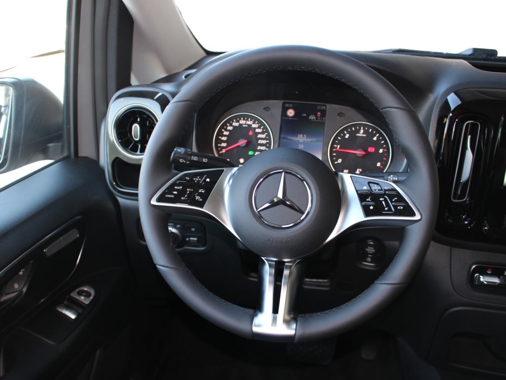 MERCEDES-BENZ Vito 116 CDI Tourer Family L 4MATIC-image-13