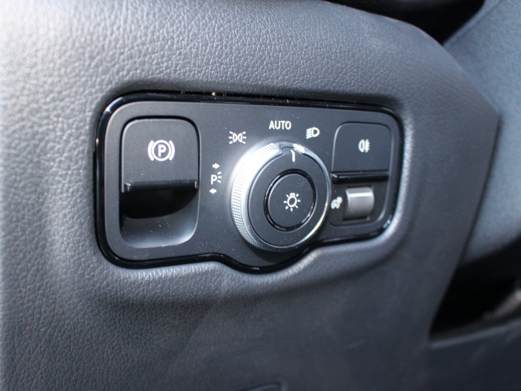 MERCEDES-BENZ Vito 116 CDI Tourer Family L 4MATIC-image-12