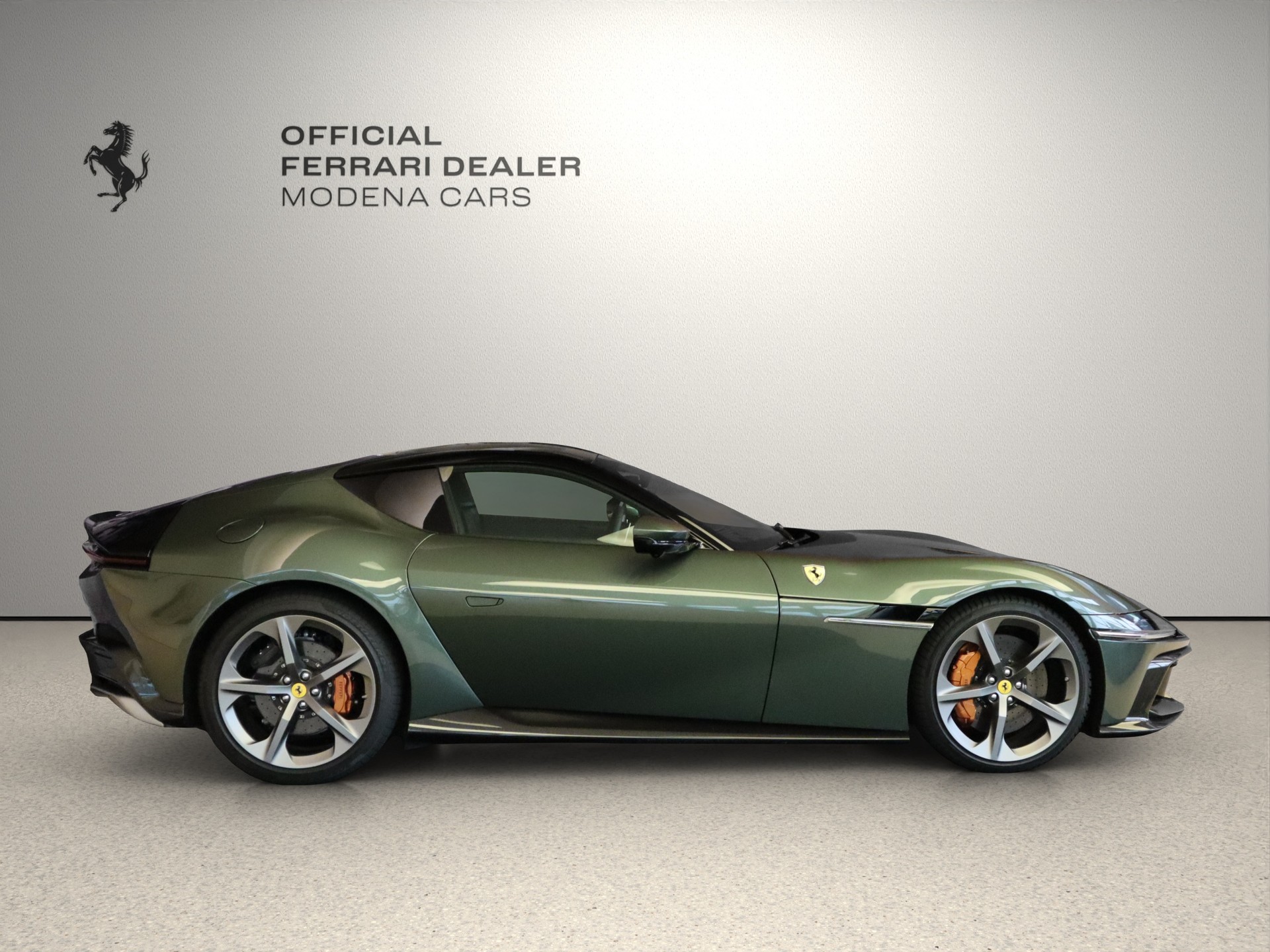 FERRARI 12 Cilindri-image-14