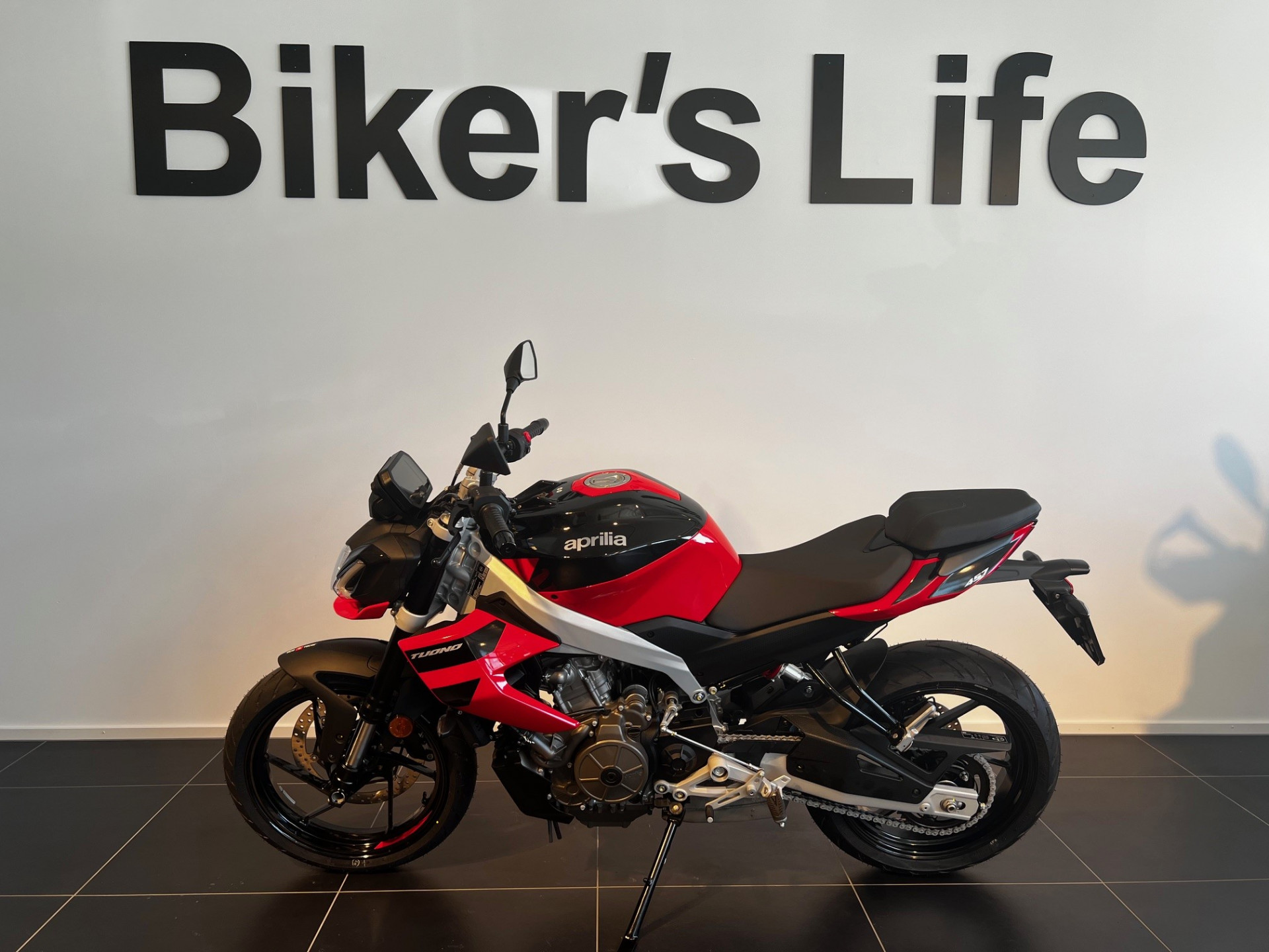 APRILIA Tuono 457-image-1