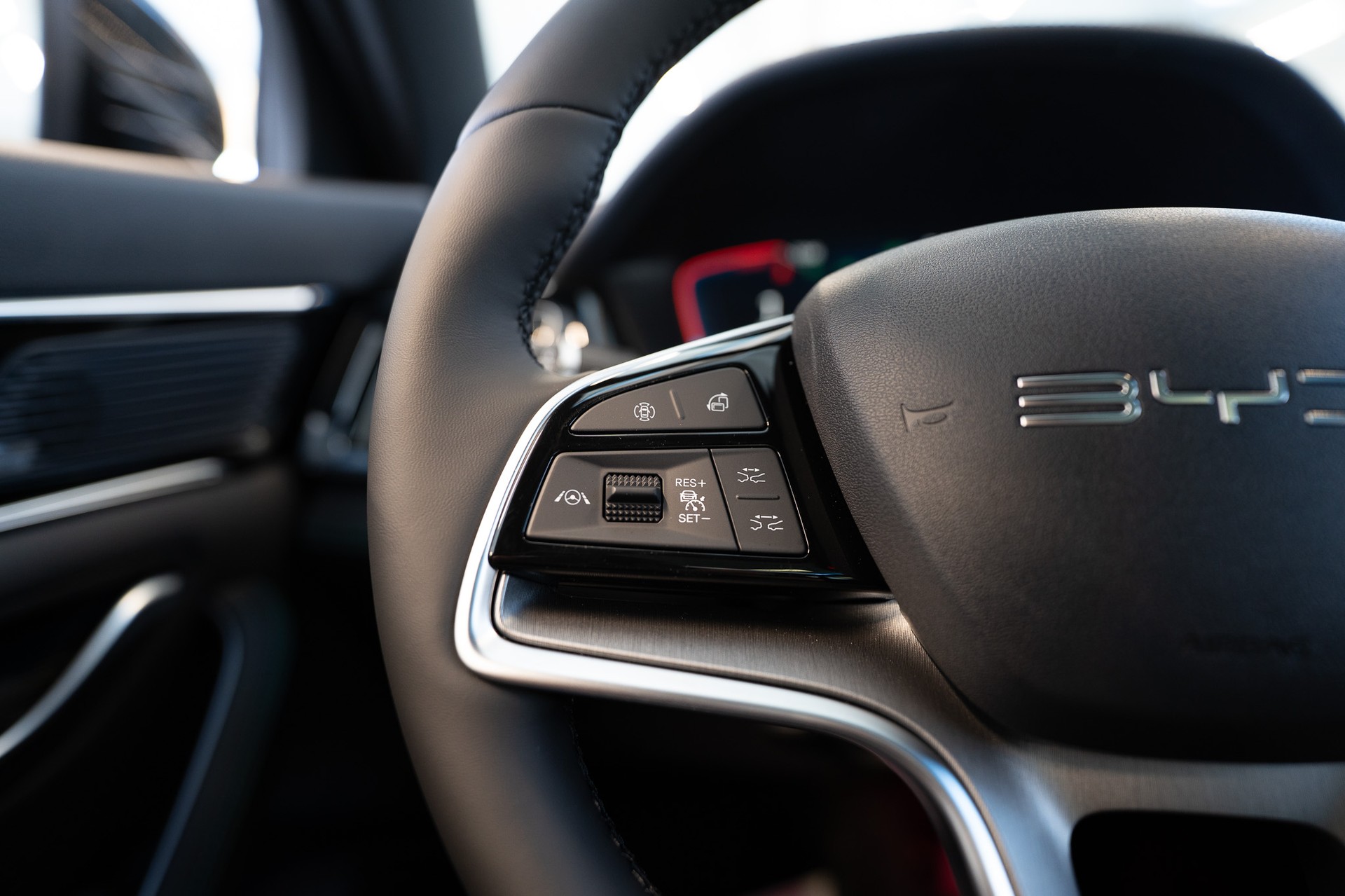 BYD Seal U DM-i Boost / Panorama / Head-Up Display / 360 Kamera-image-18