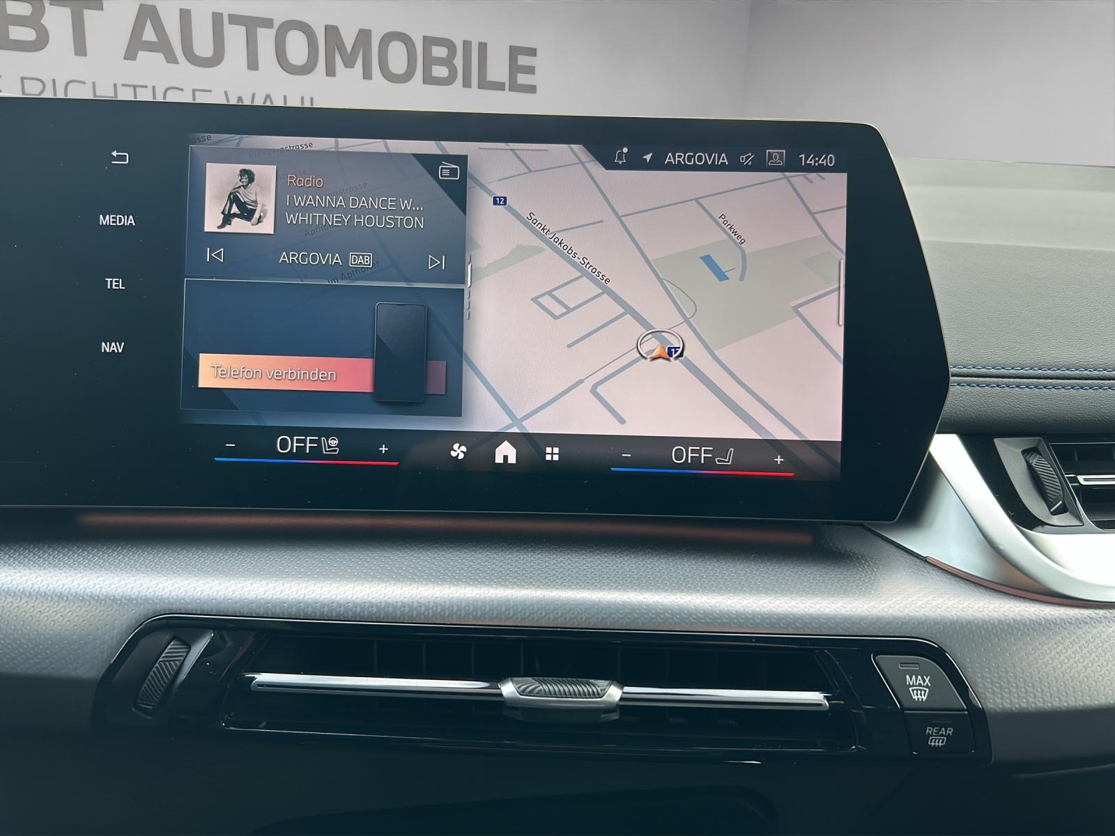BMW 230e xDrive paddles Active Tourer-image-14