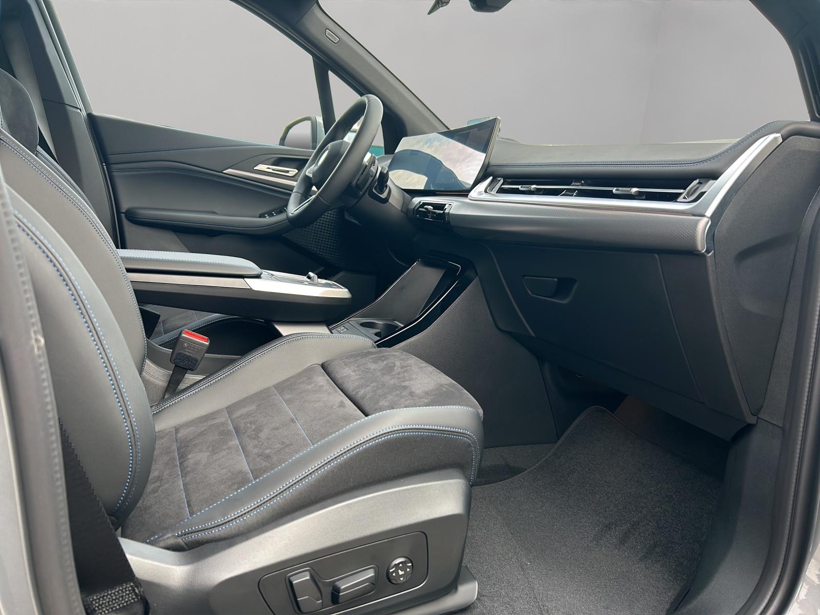 BMW 230e xDrive paddles Active Tourer-image-4