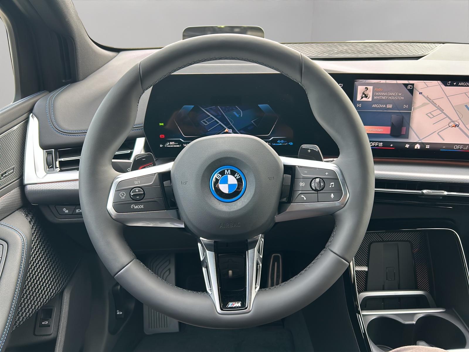 BMW 230e xDrive paddles Active Tourer-image-6