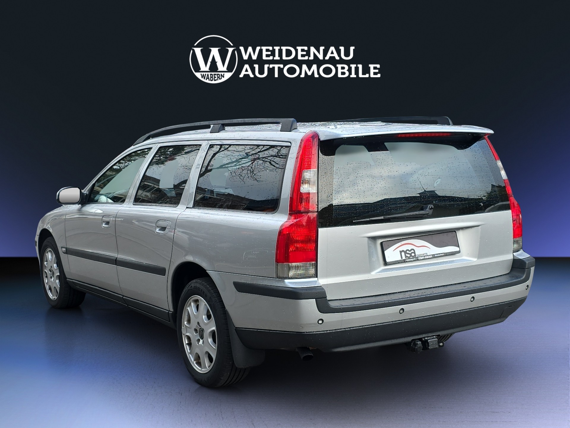 VOLVO V70 2.4T AWD-showroom-element-3