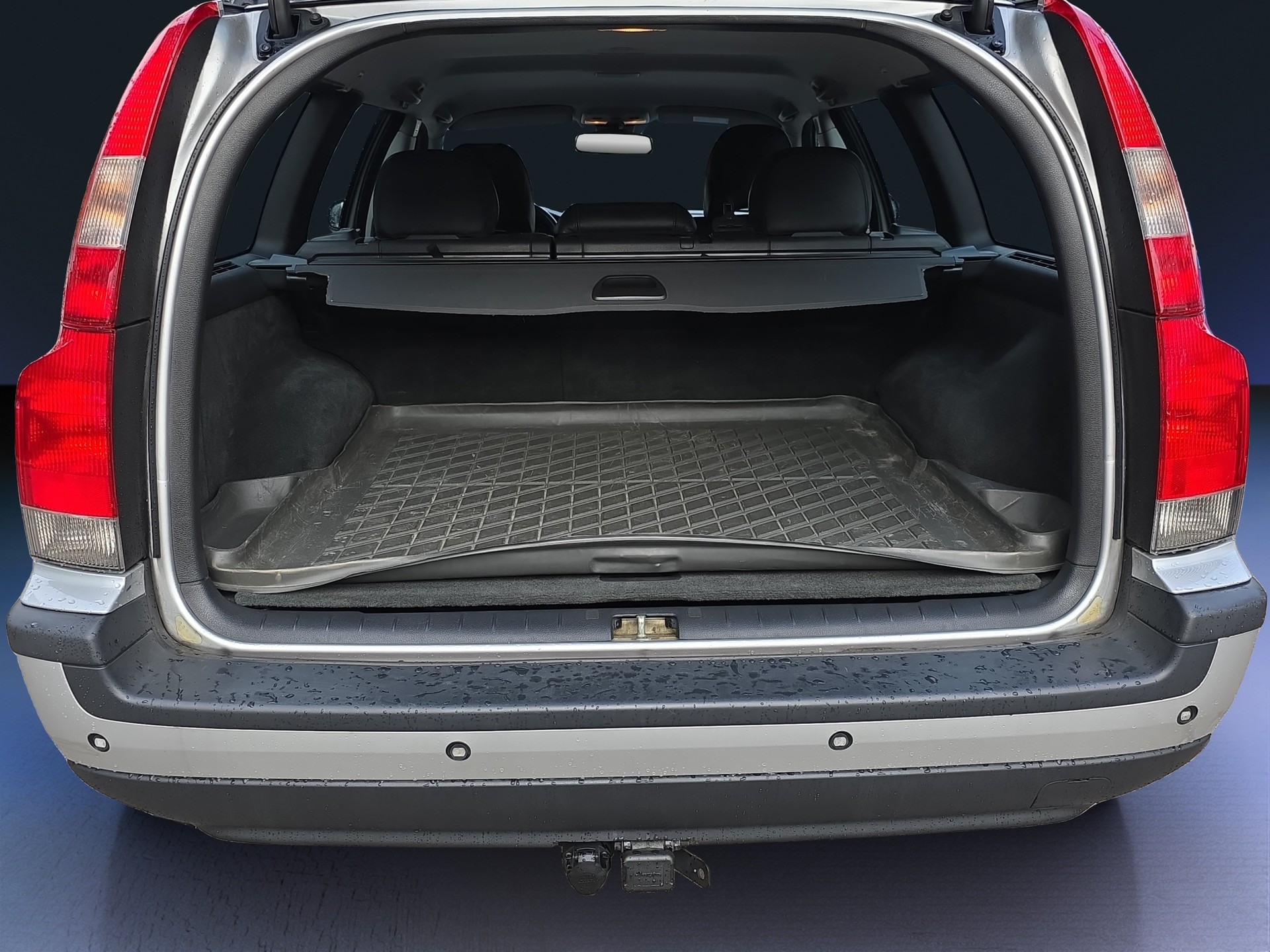 VOLVO V70 2.4T AWD-image-14