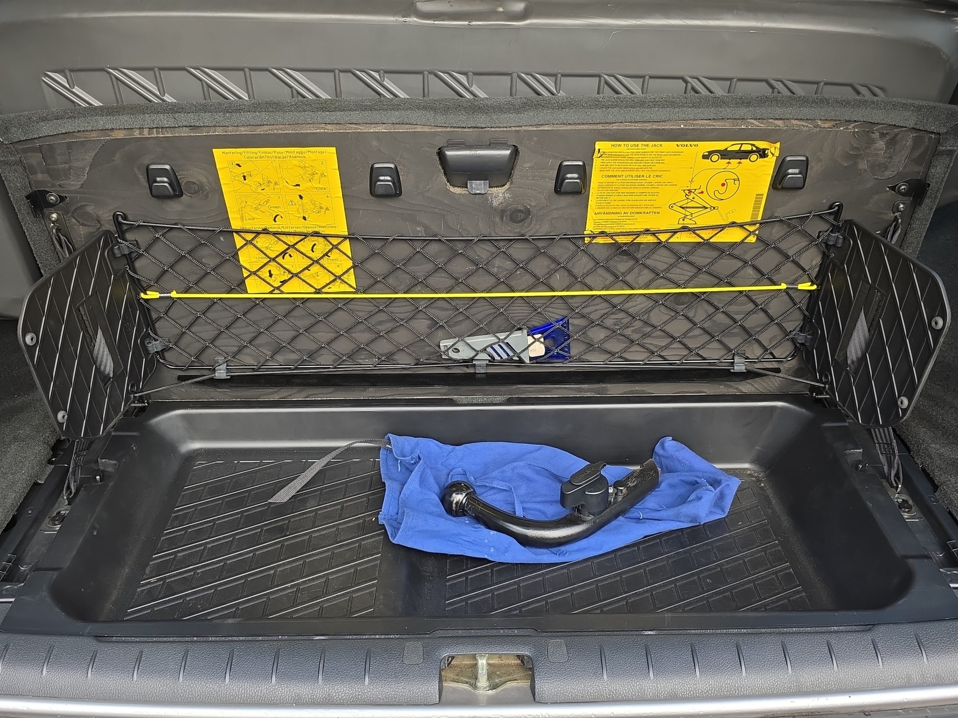 VOLVO V70 2.4T AWD-image-15