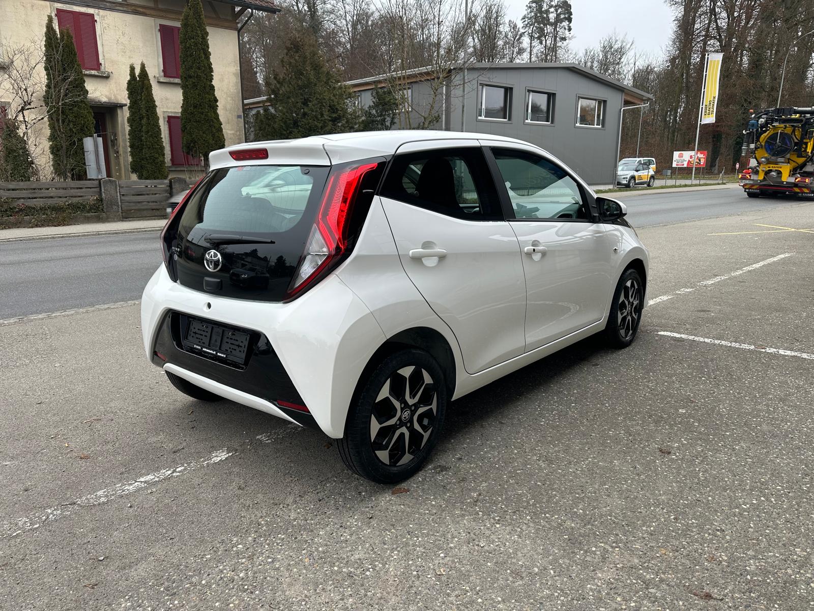 TOYOTA Aygo 1.0 VVT-i Trend-showroom-element-3