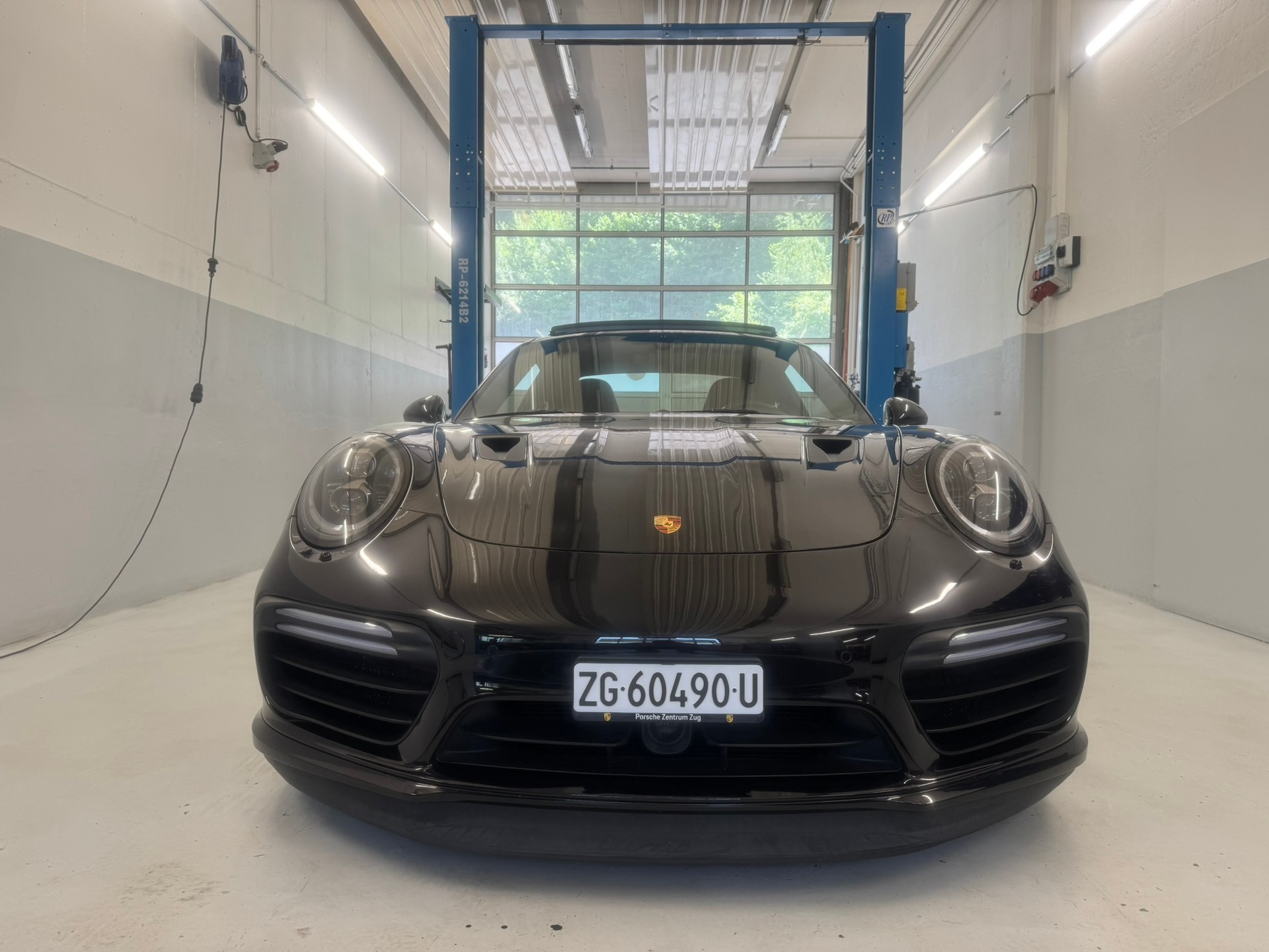 PORSCHE 911 Turbo S PDK 991.2-showroom-element-1