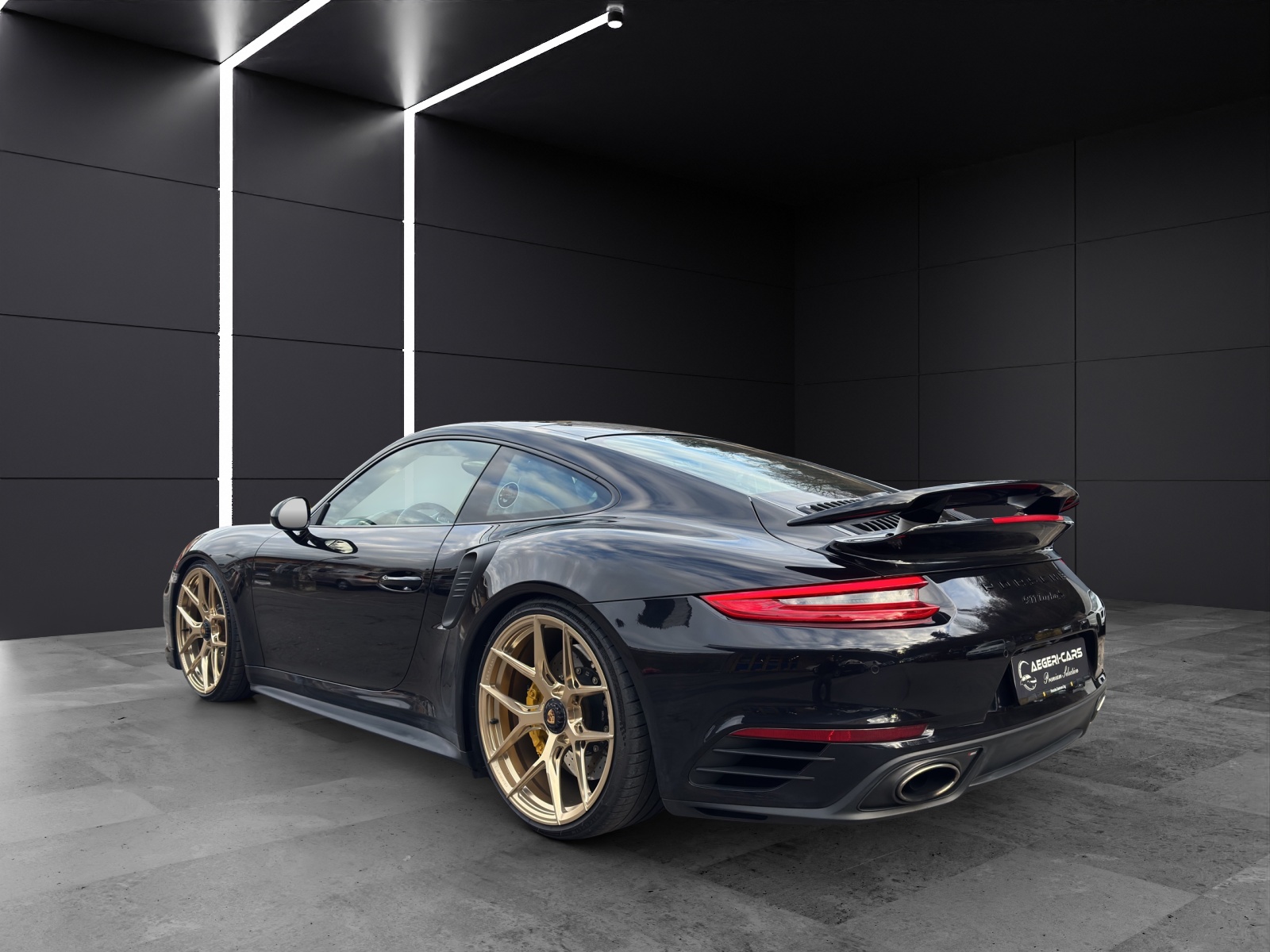 PORSCHE 911 Turbo S PDK 991.2-image-5