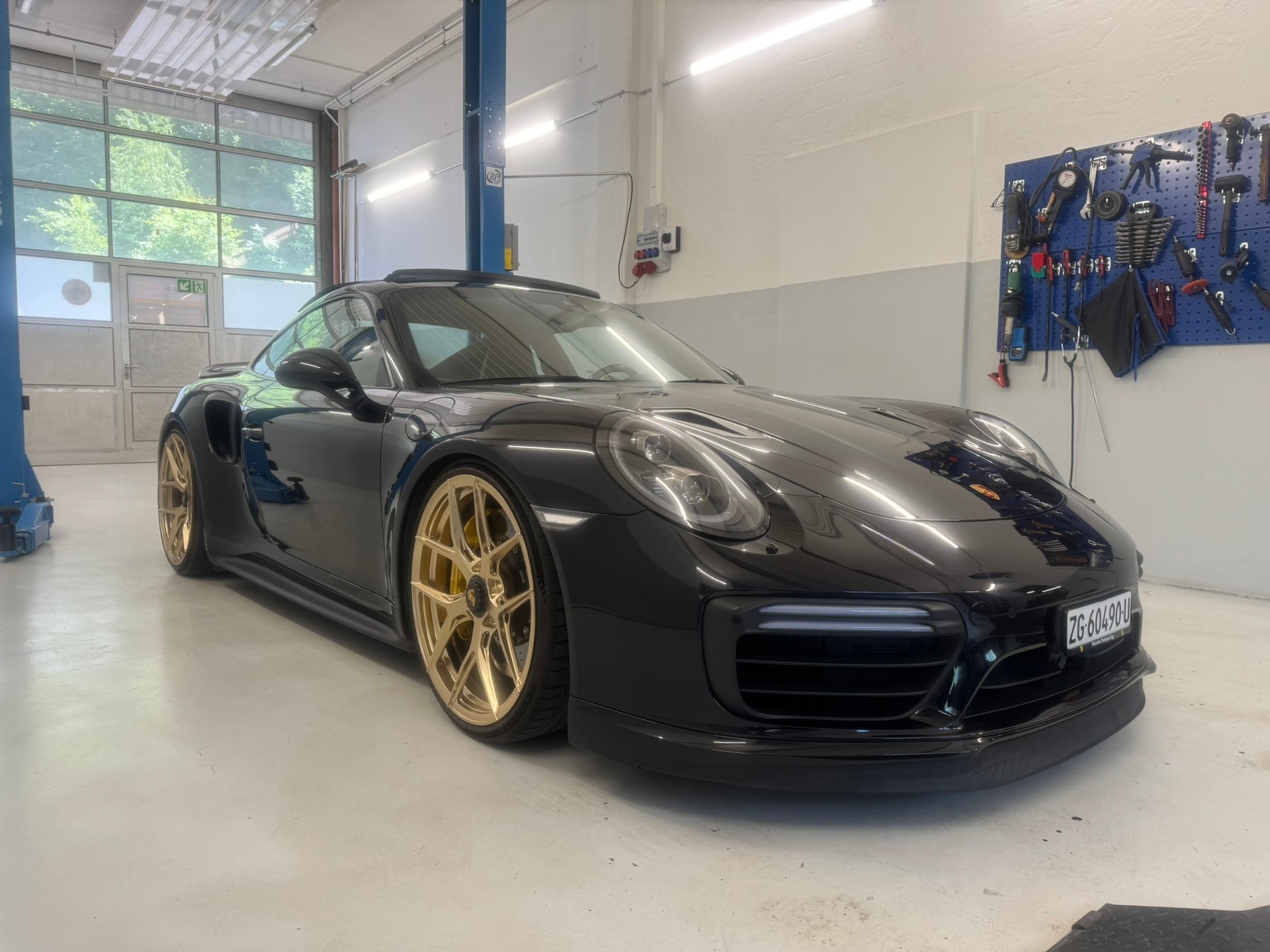 PORSCHE 911 Turbo S PDK 991.2-showroom-element-2