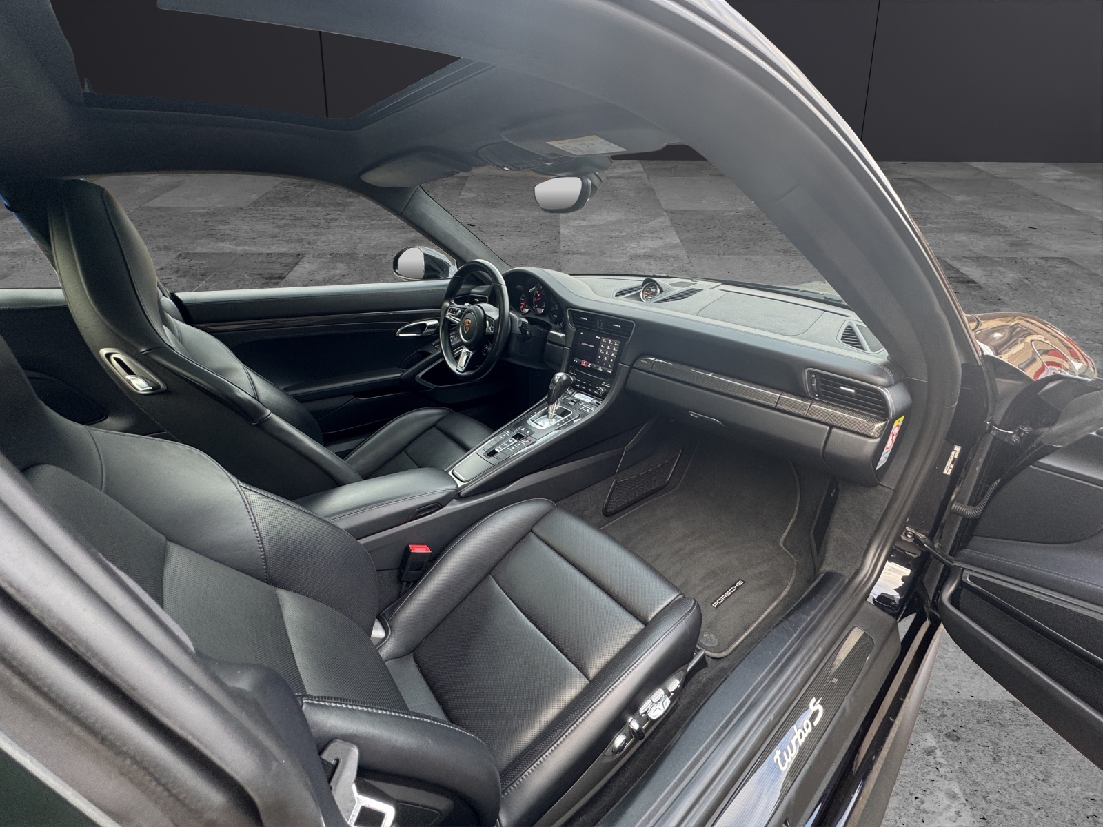 PORSCHE 911 Turbo S PDK 991.2-image-17