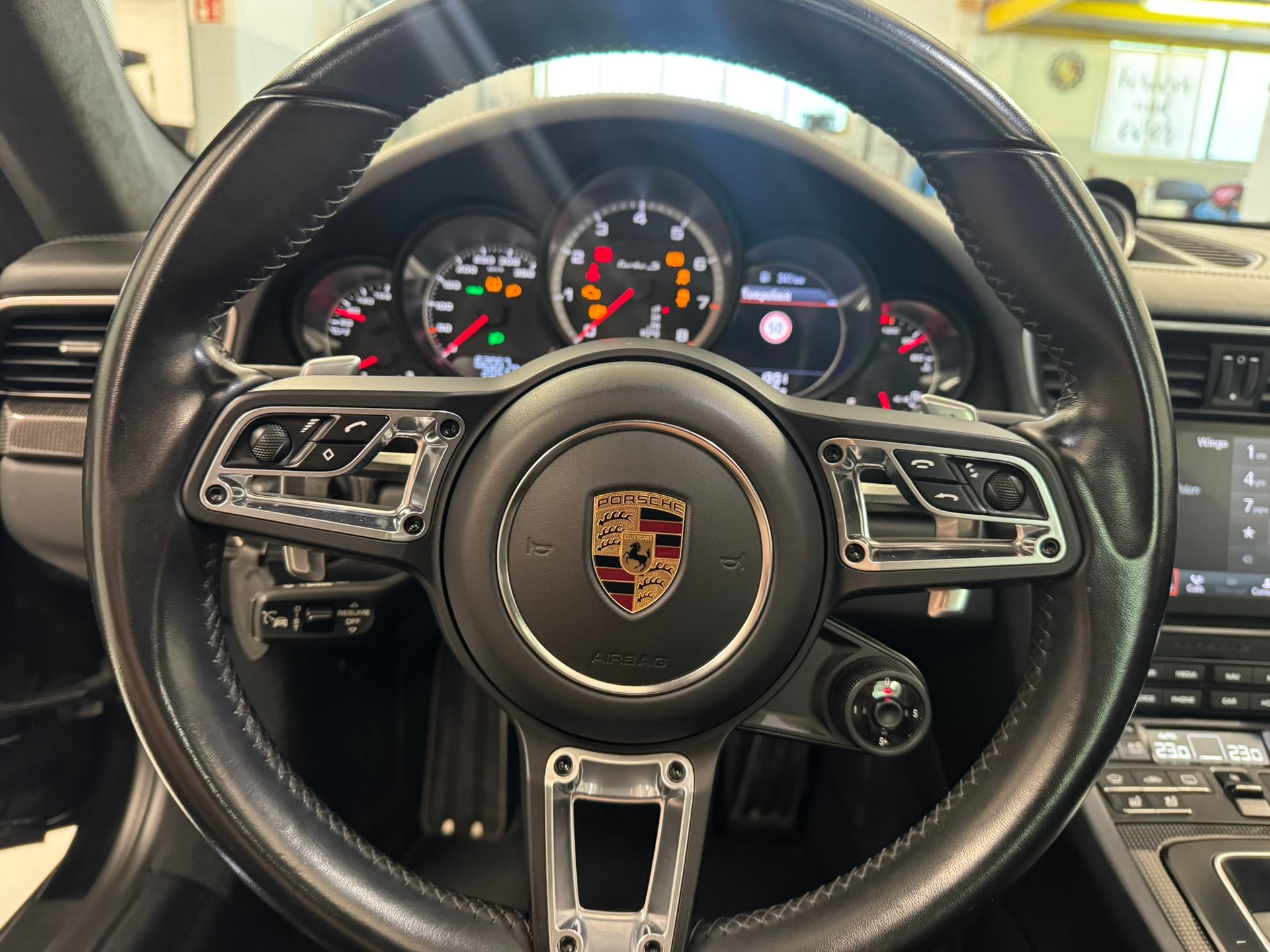 PORSCHE 911 Turbo S PDK 991.2-image-13