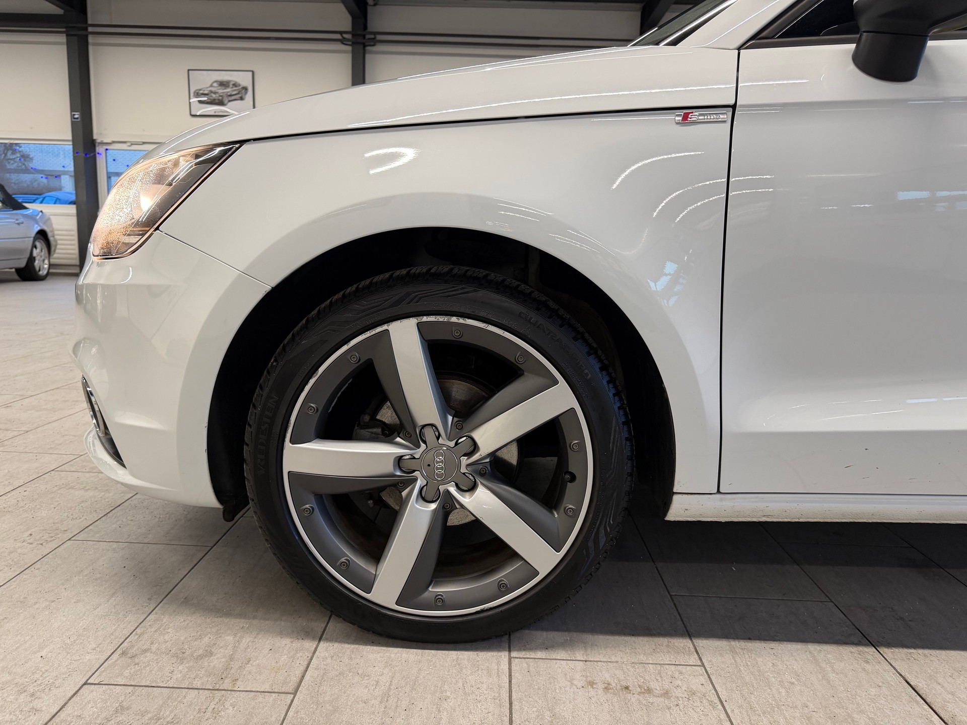 AUDI A1 Sportback 1.6 TDI Ambition DSG-image-14