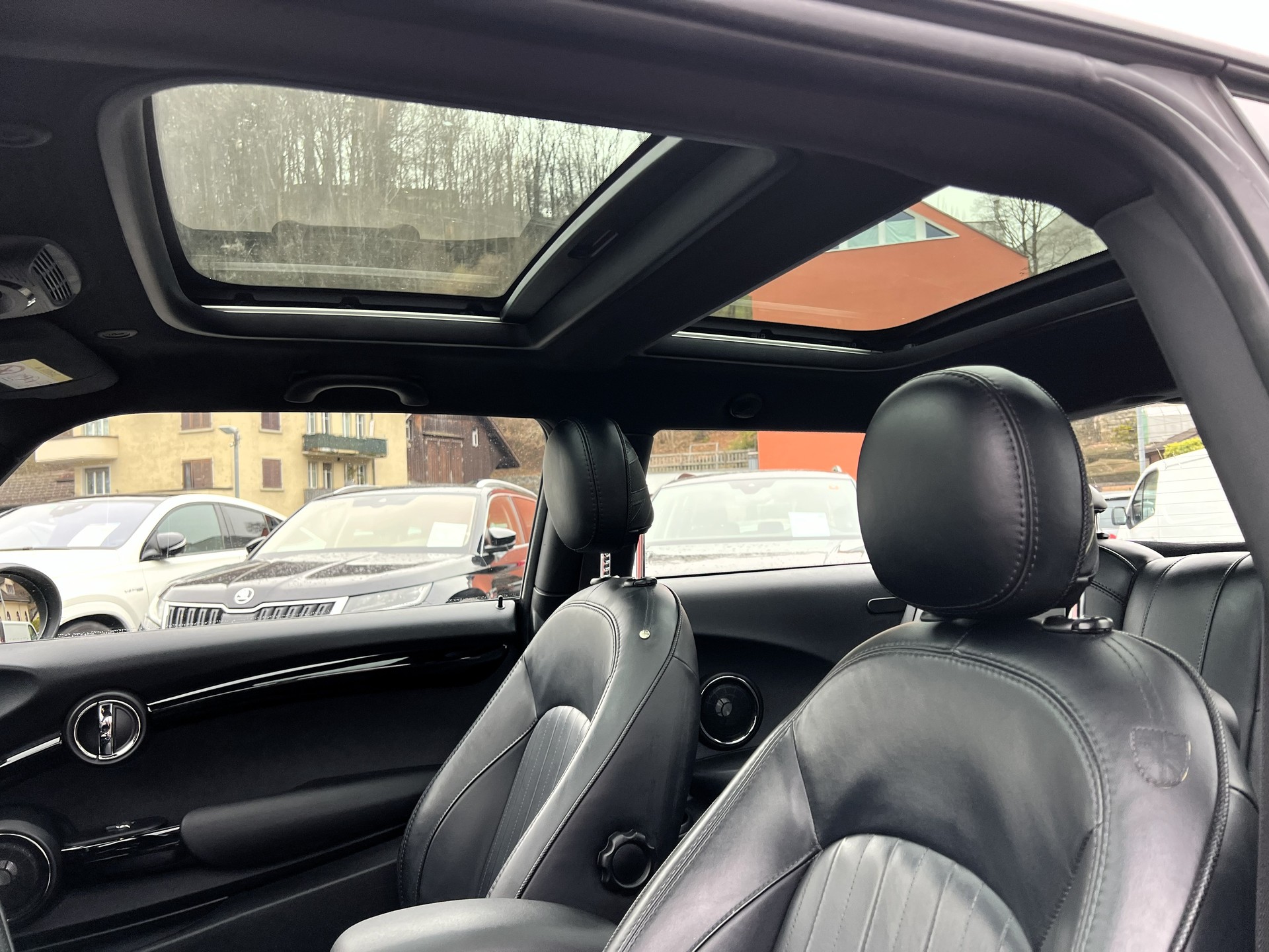MINI Cooper John Cooper Works Steptronic-image-24