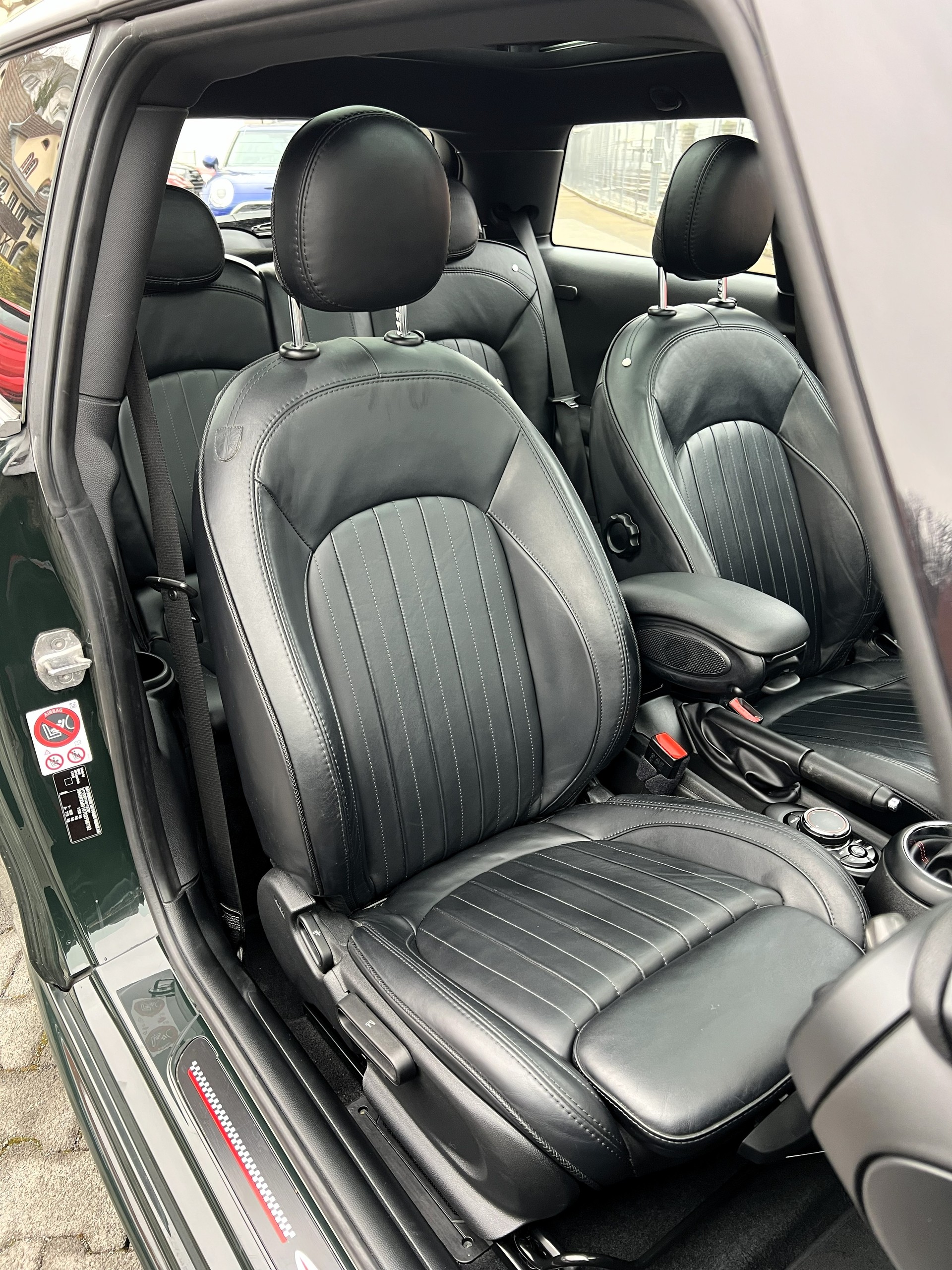 MINI Cooper John Cooper Works Steptronic-image-19